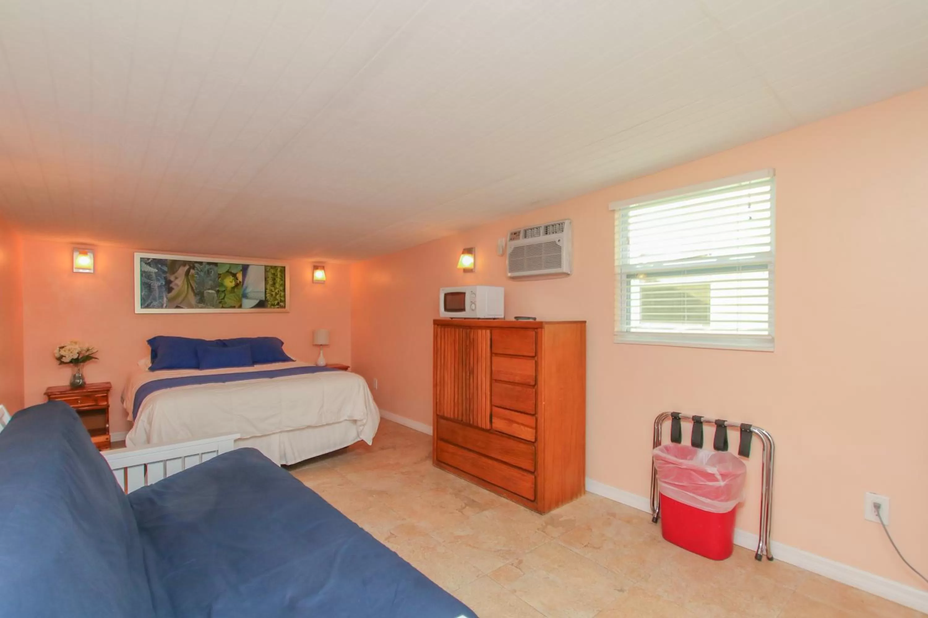 Sunset Cove Beach Resort