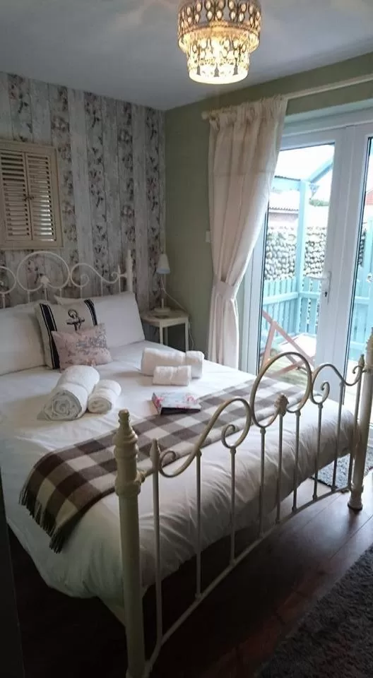 The Kelling Double Room with Terrace in Hooray Henrys