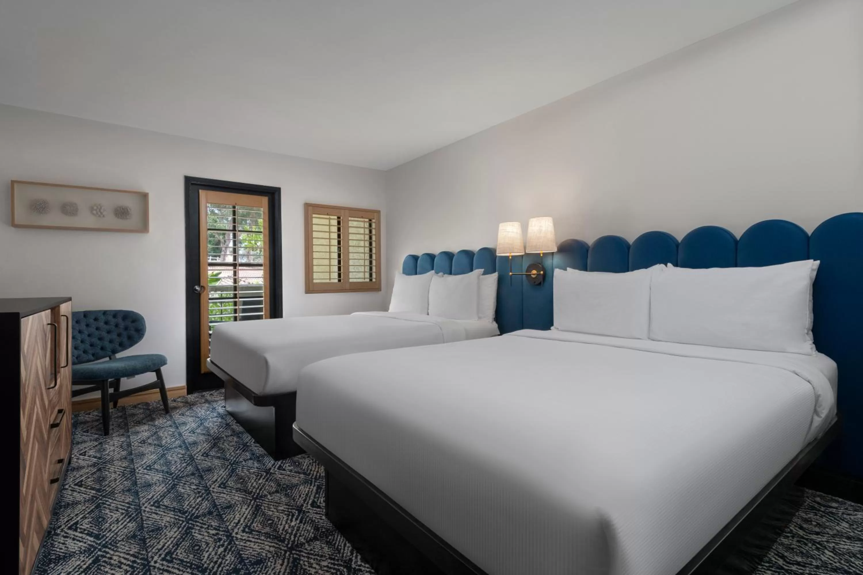 Standard Queen Room with Two Queen Beds in Catalina Canyon Inn