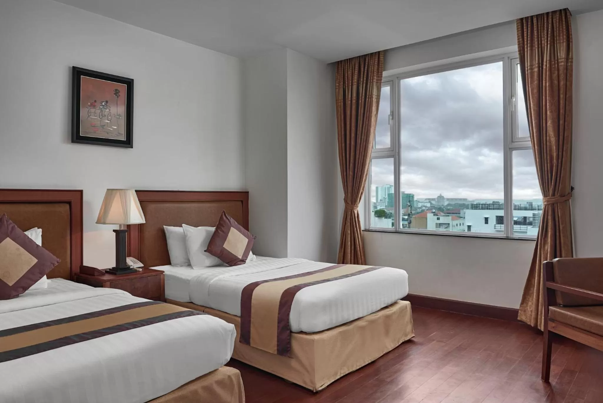 Deluxe Twin Room in Phnom Penh Katari Hotel