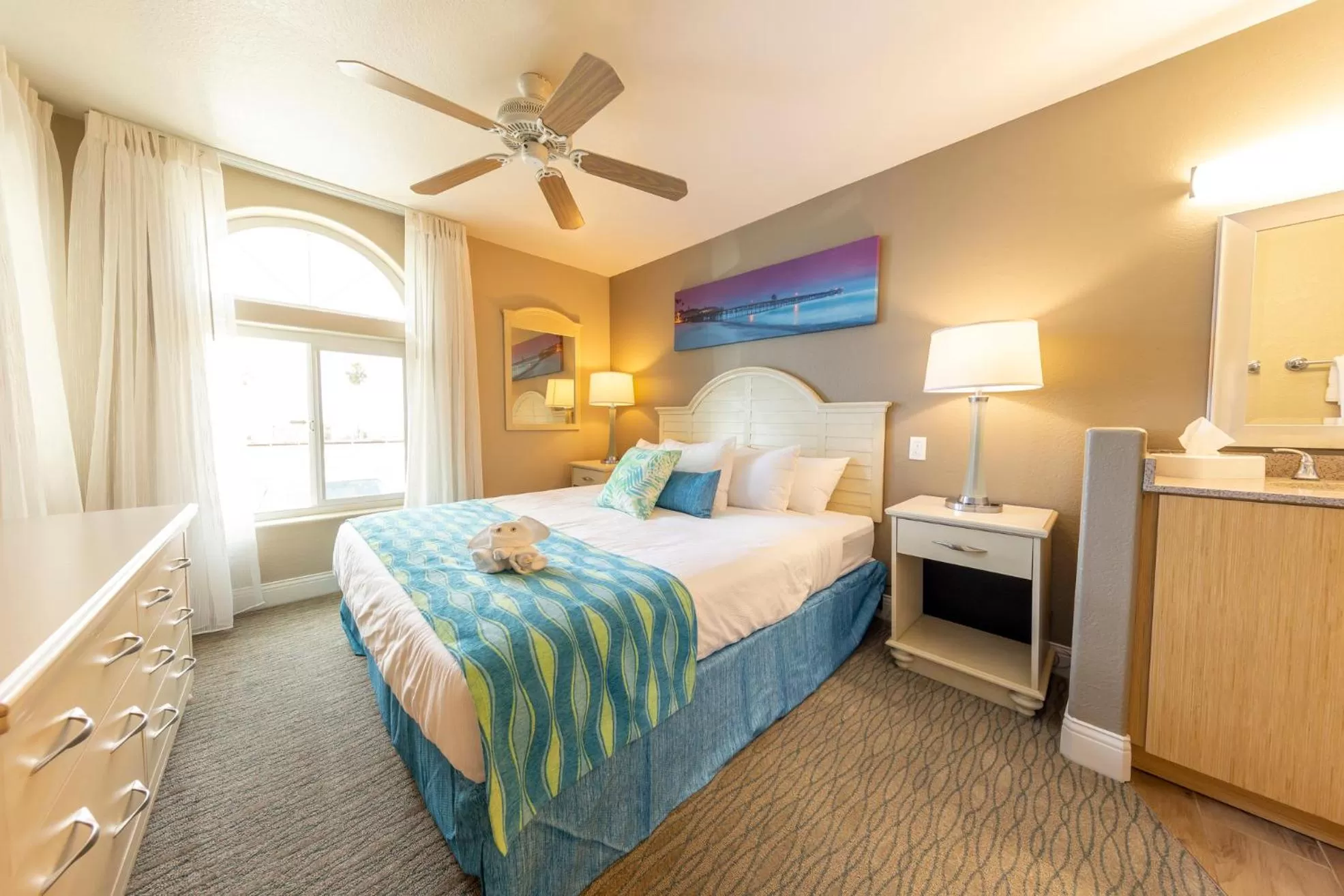 One-Bedroom Suite in Capistrano SurfSide Inn