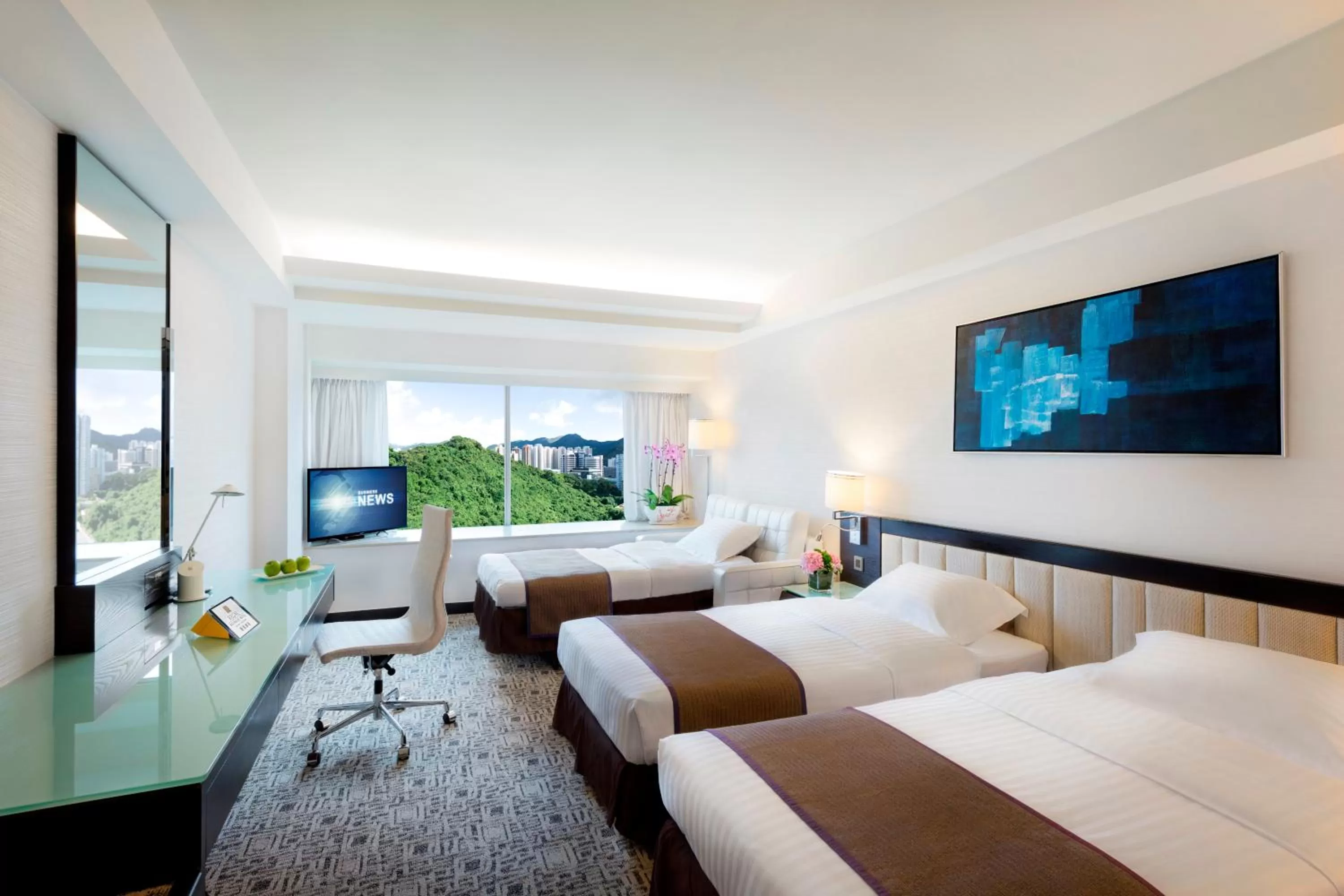 Connecting Room in Regal Riverside Hotel