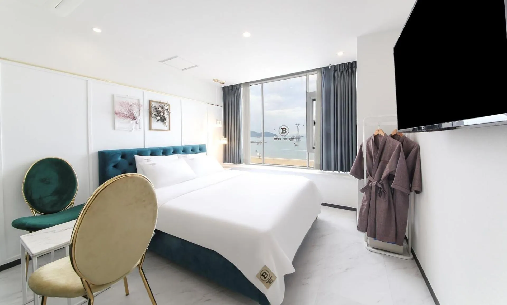 Superior Double Room with Full Sea View in Brown-Dot Hotel Songdo