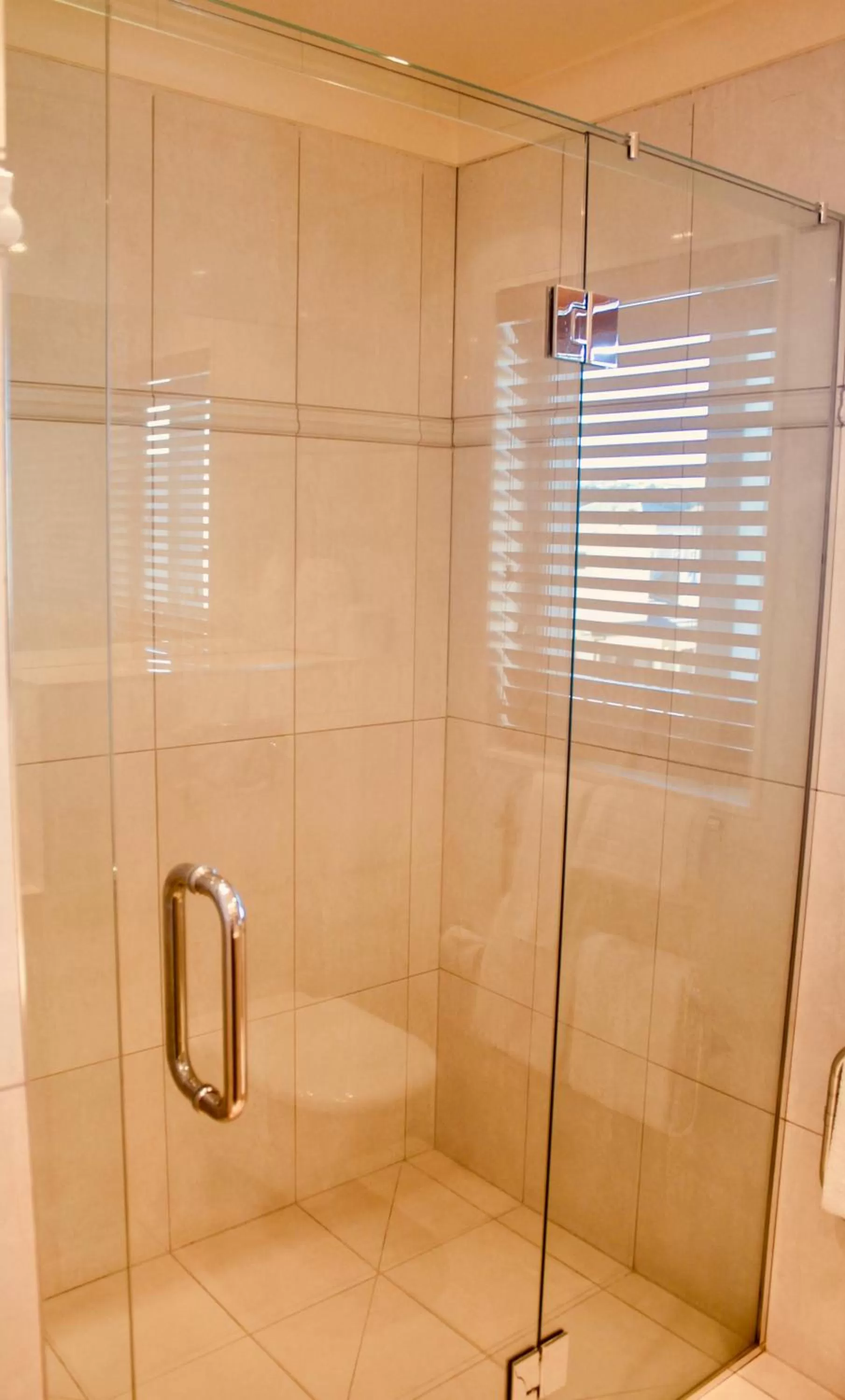 Ocean View Executive Studio with Spa Bath in The Nautilus