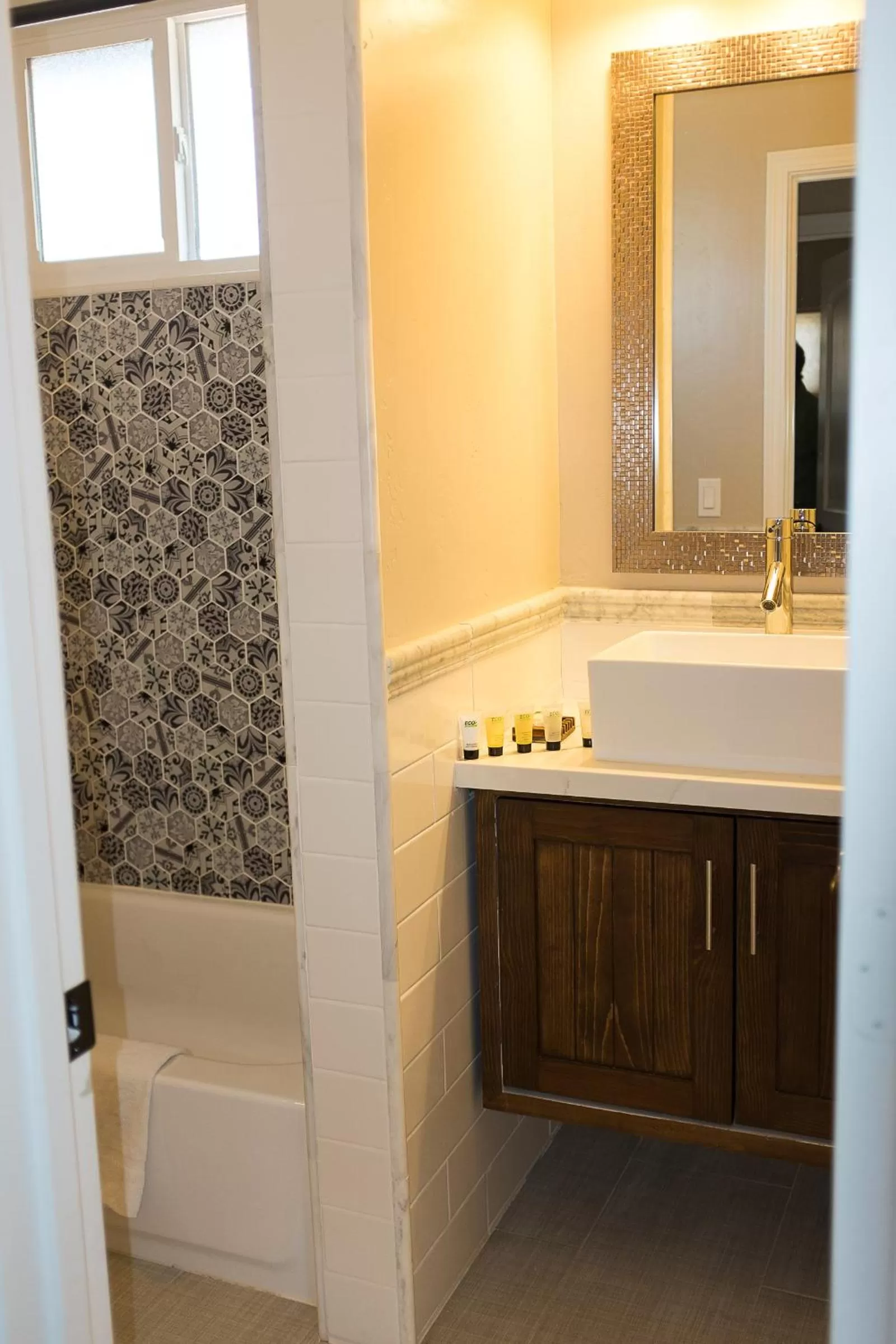 Deluxe Queen Studio  in Apple Tree Inn