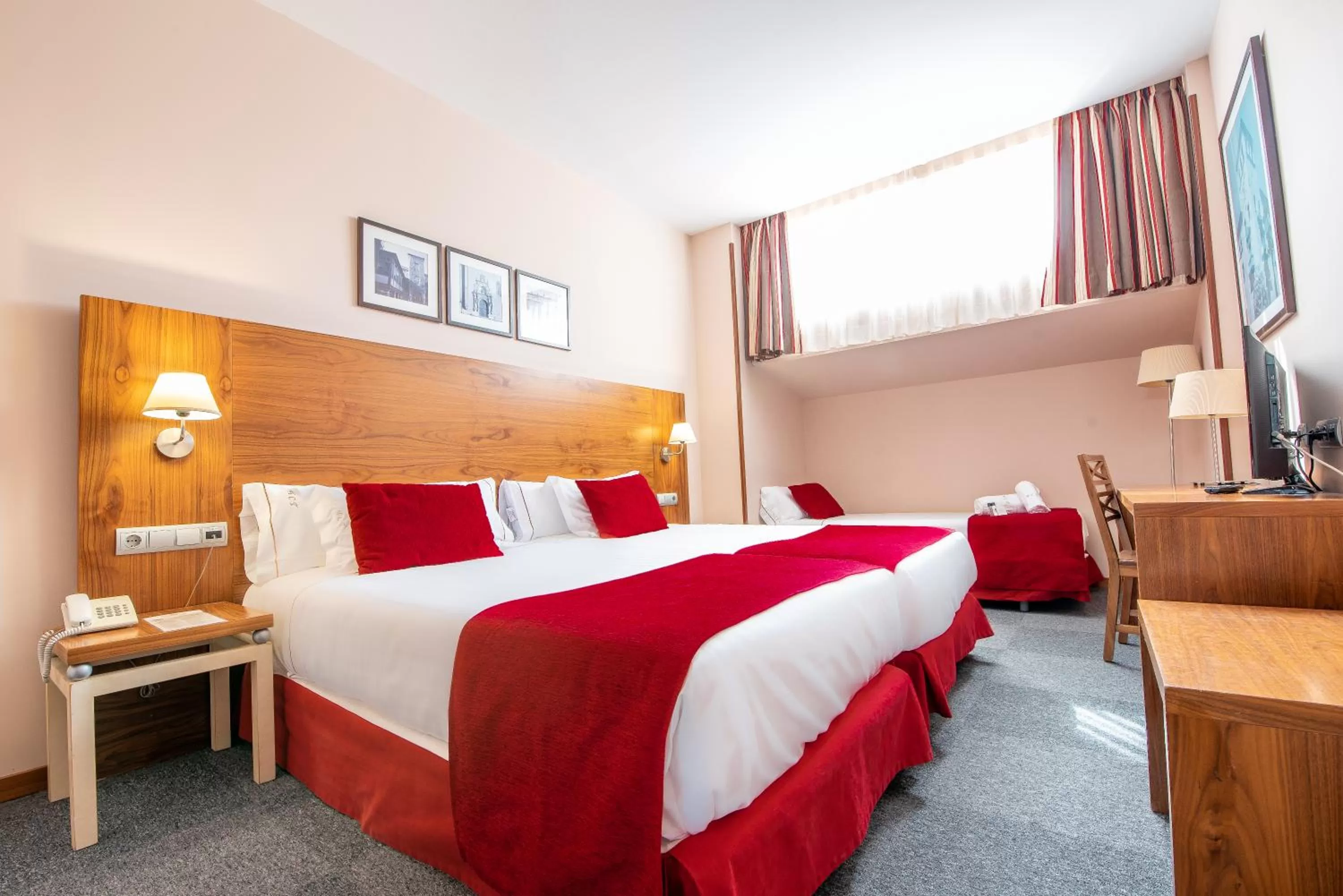 Triple Room in Hospedium Hotel Casino Del Tormes