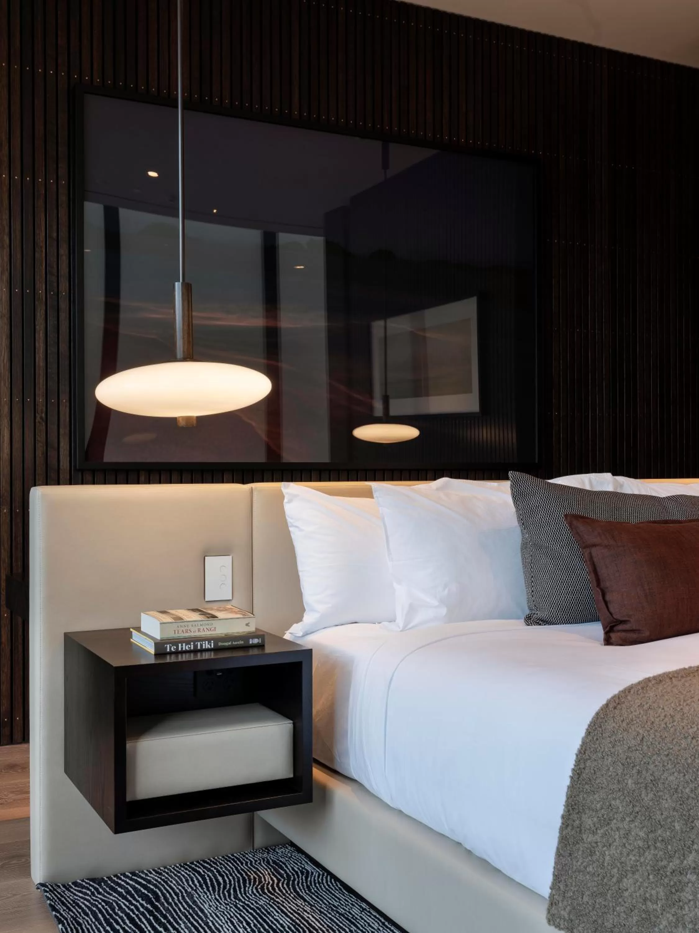 King Suite with Harbor View - Hohi in The Hotel Britomart