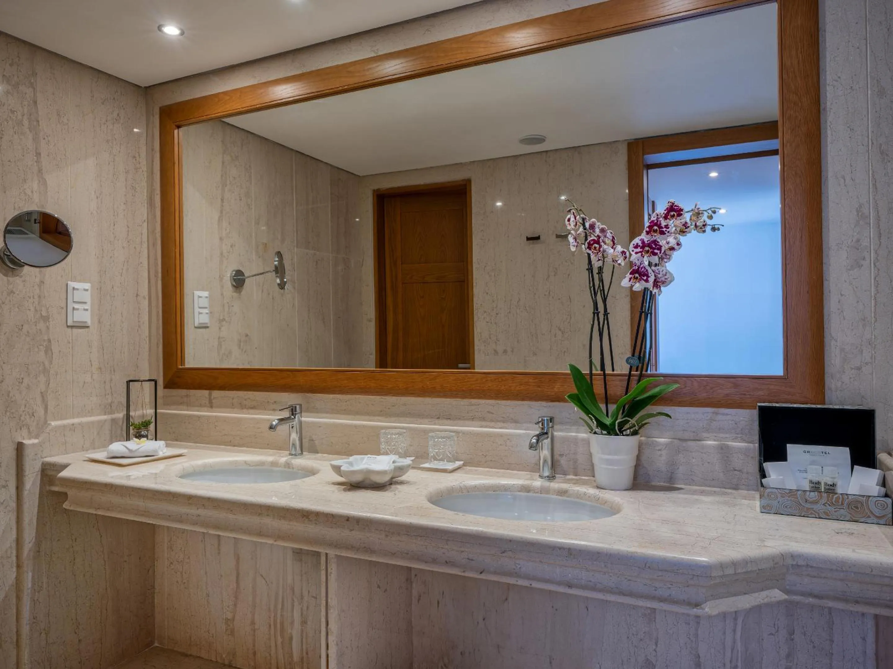 Palace Junior Suite Panoramic Sea View in Grecotel Creta Palace