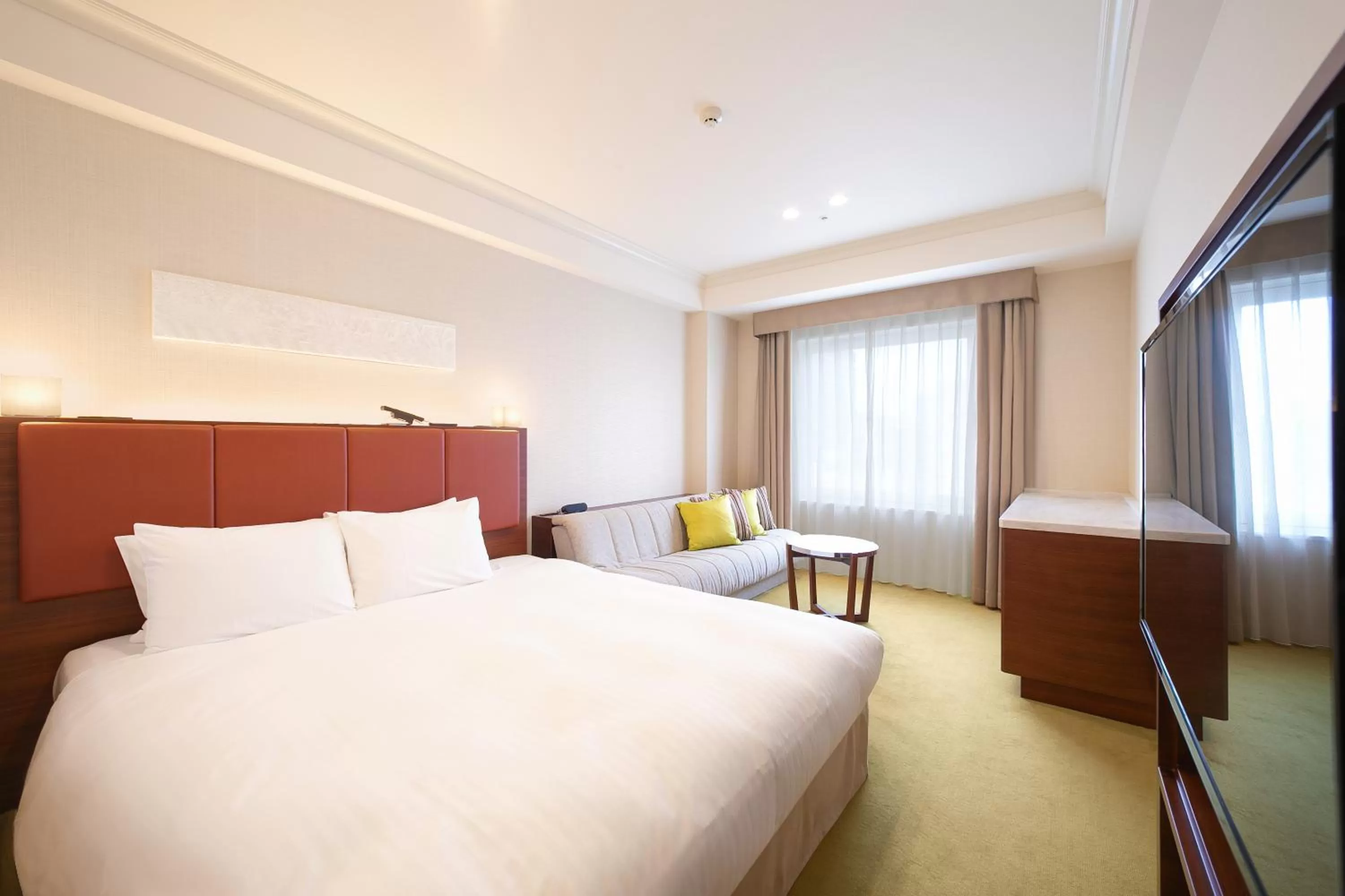 Superior King Room with Lounge Access - Non-Smoking in Namba Oriental Hotel