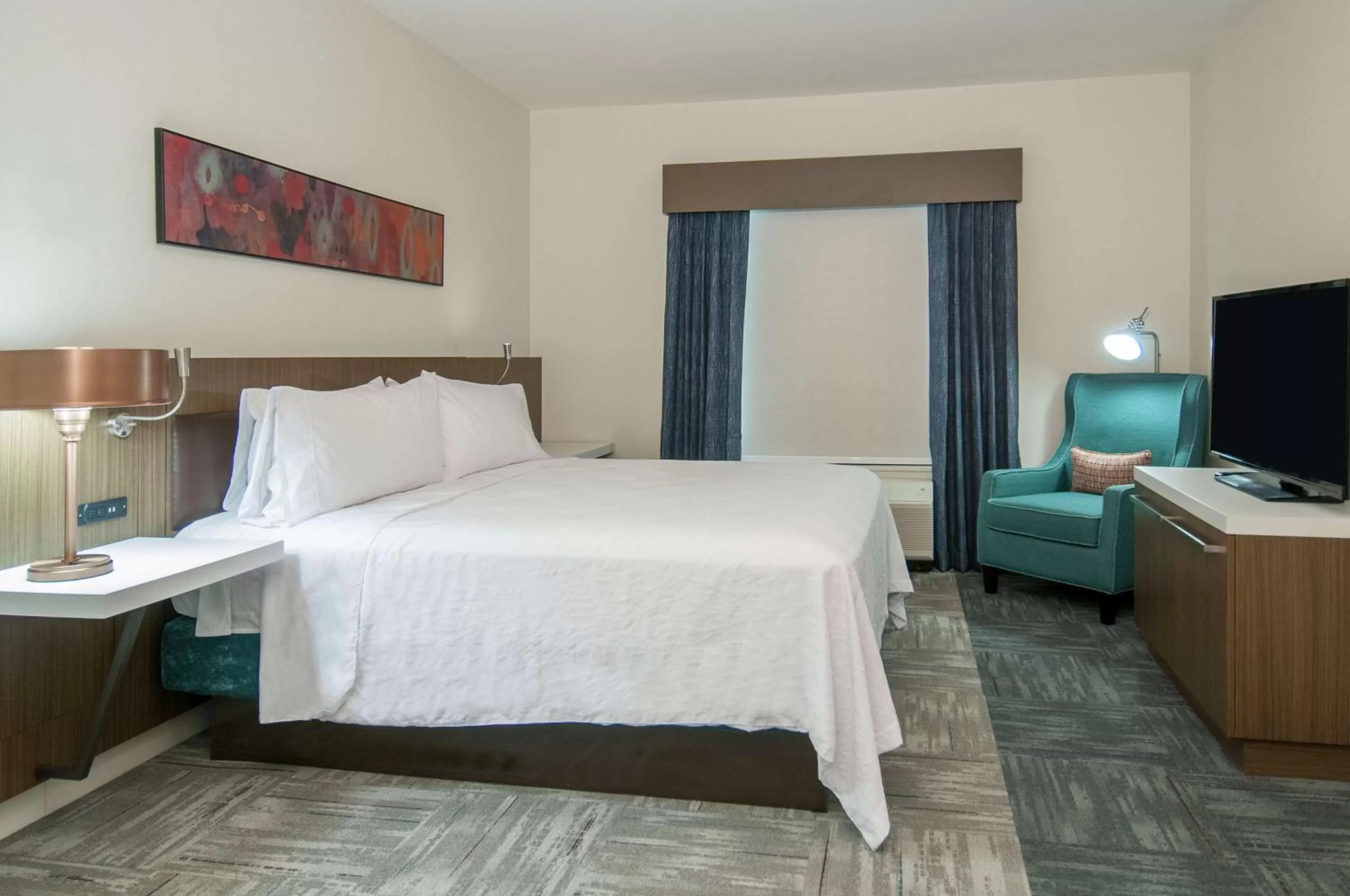 Premium King Room in Hilton Garden Inn Jackson/Clinton
