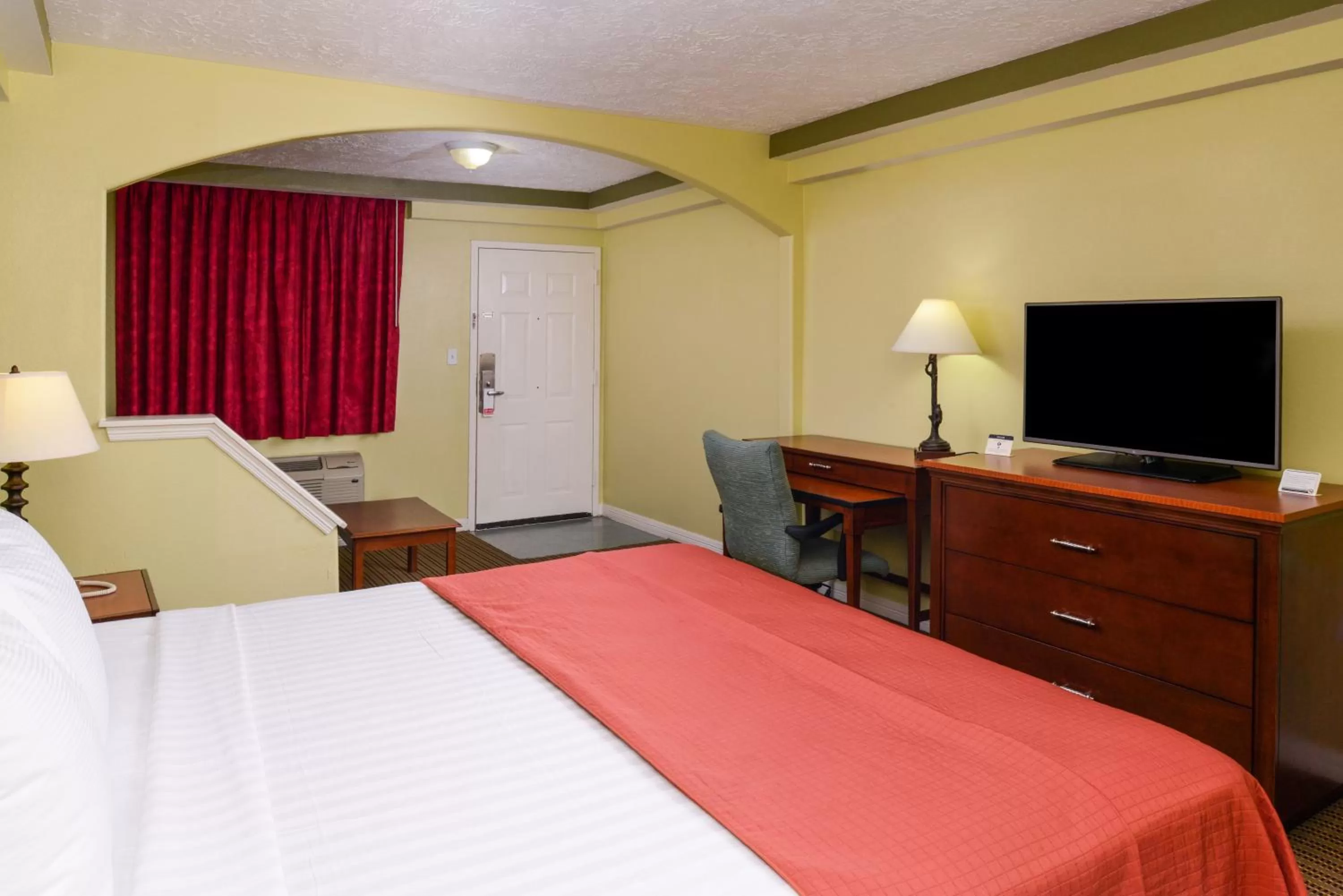 King Suite in Americas Best Value Inn & Suites Waller/Prairie View