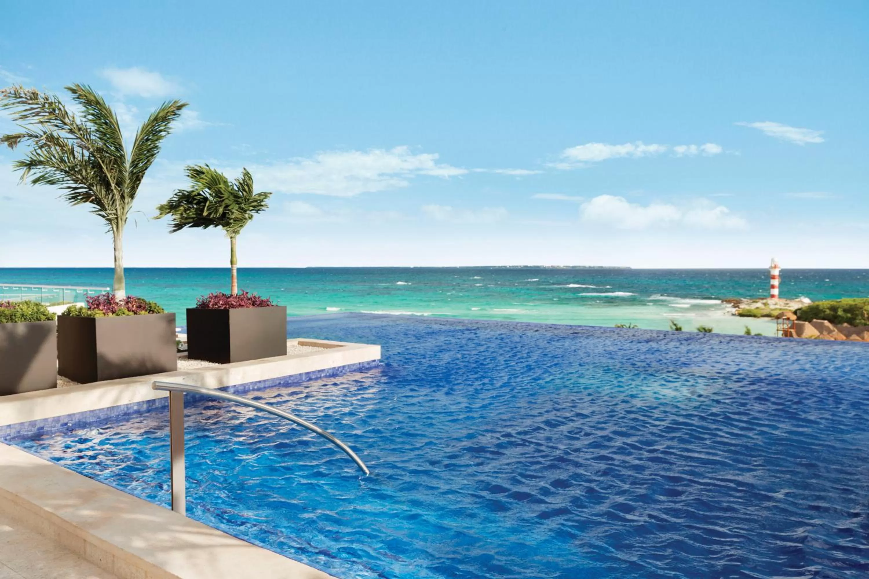 Oceanfront Swim-Up Master Double Room (Adults Only) - single occupancy in Hyatt Ziva Cancun All-Inclusive