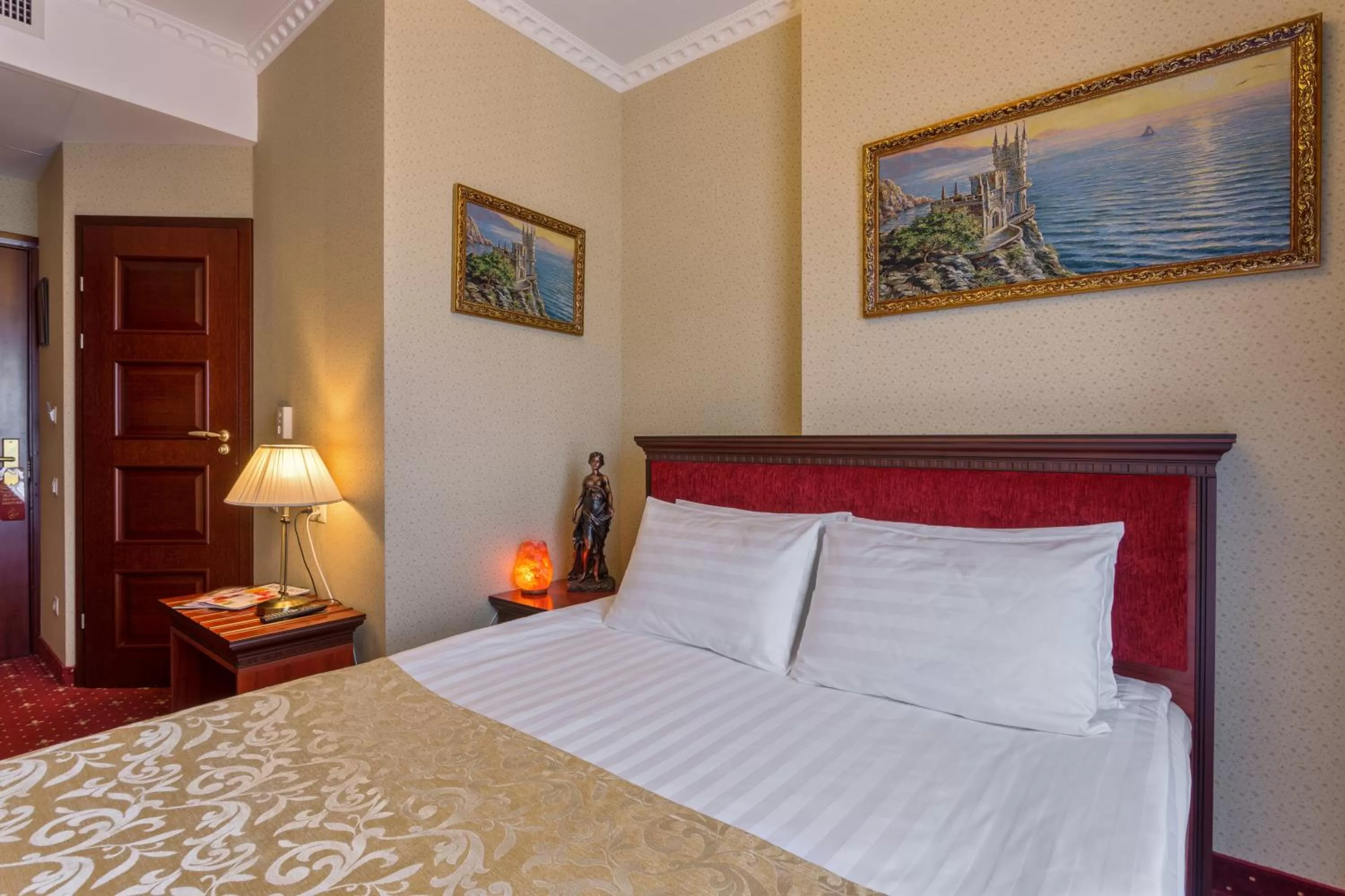 Two-Bedroom Suite with French Balcony in Boutique Hotel California