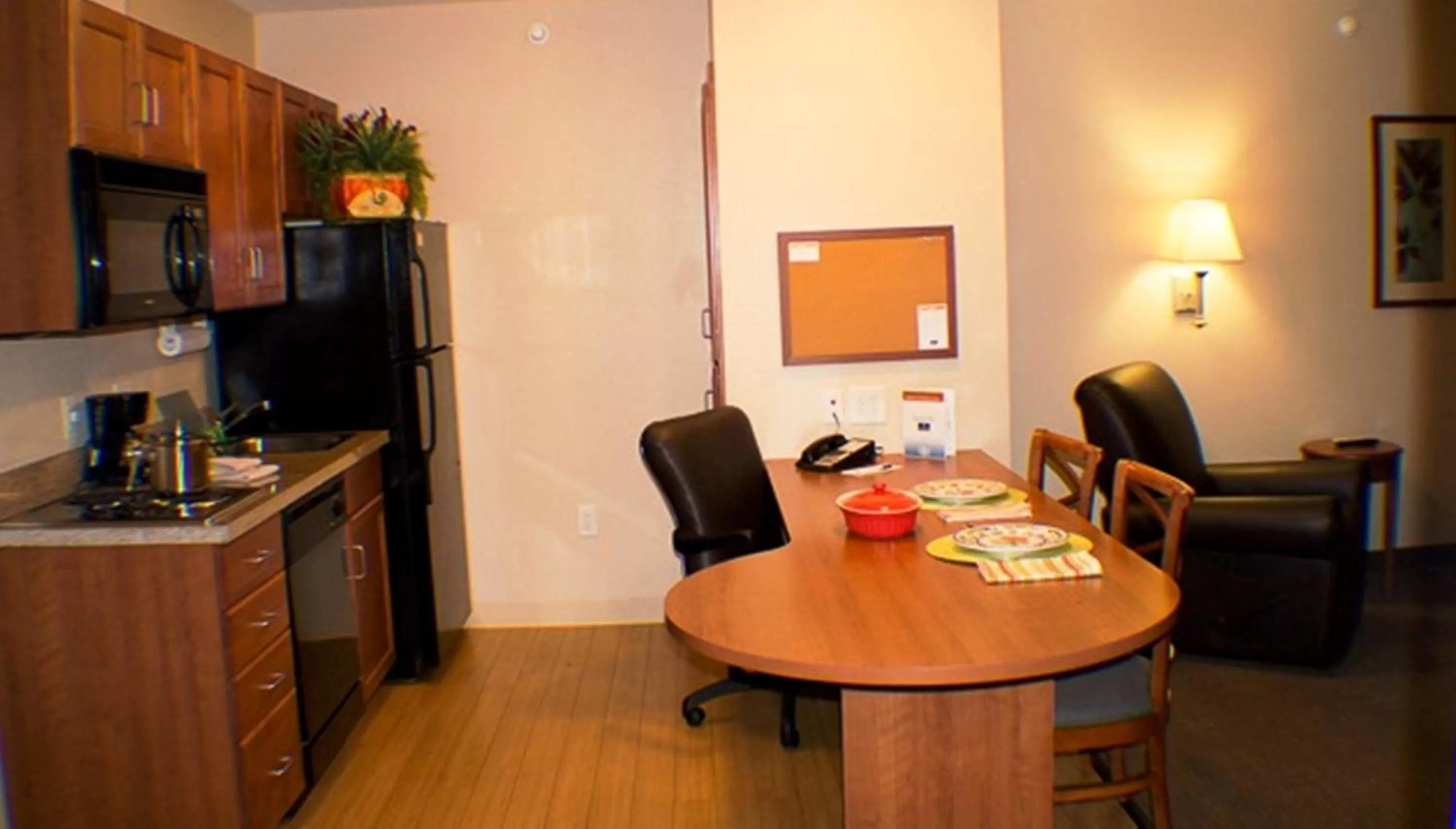 One-Bedroom Queen Suite - Non-Smoking in Candlewood Suites Jacksonville by IHG