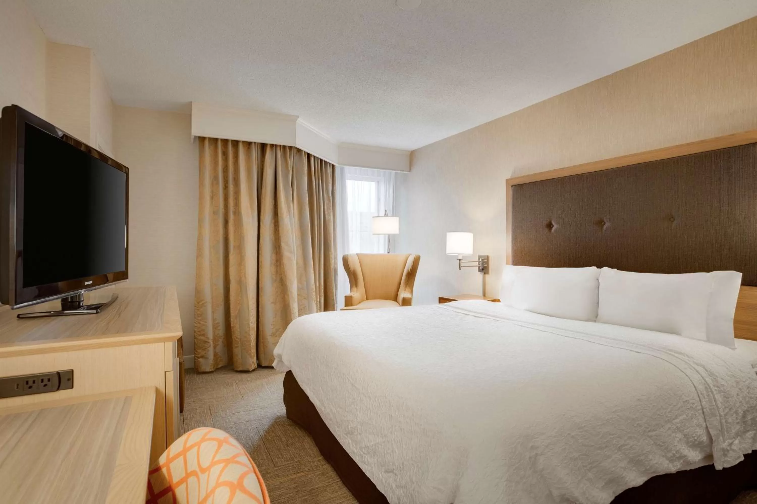King Room - Non-Smoking in Hampton Inn & Suites Cleveland-Independence