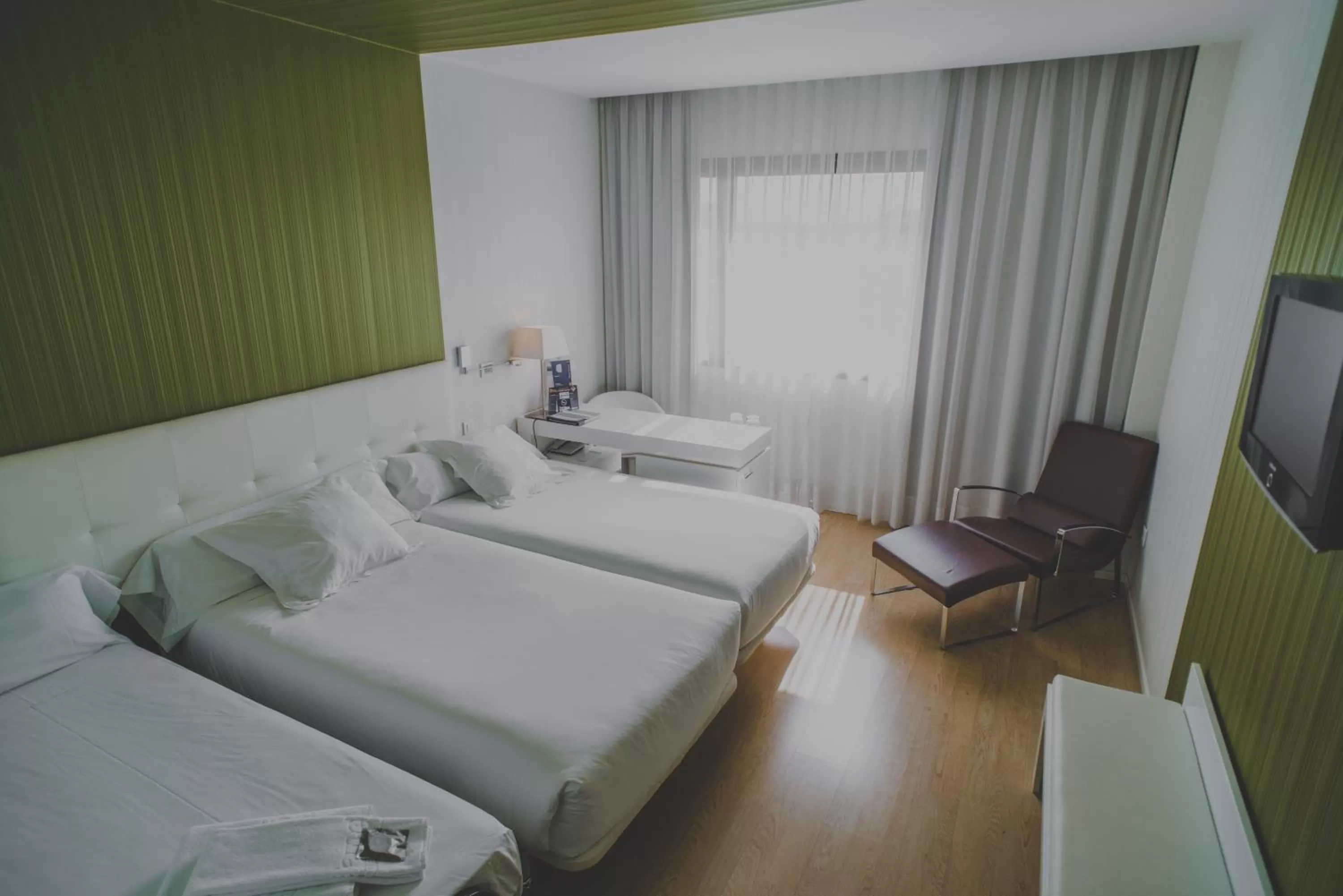 Superior Triple Room in Hotel Zentral Castellana Norte