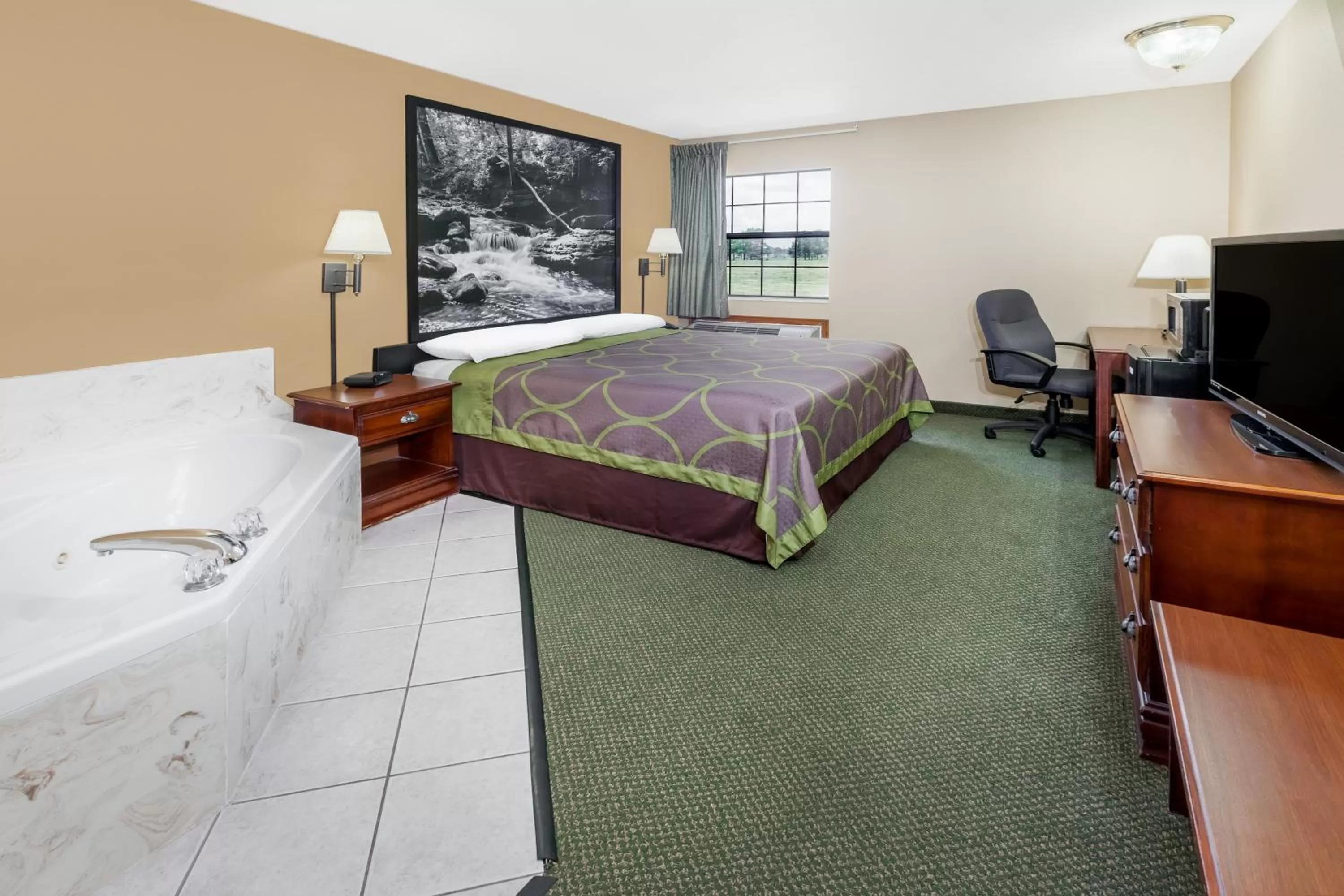 Studio King Suite - Non-Smoking in Super 8 by Wyndham Pine Bluff