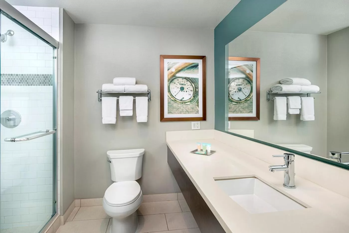 Queen Room with Two Queen Beds in The Pierpont Inn