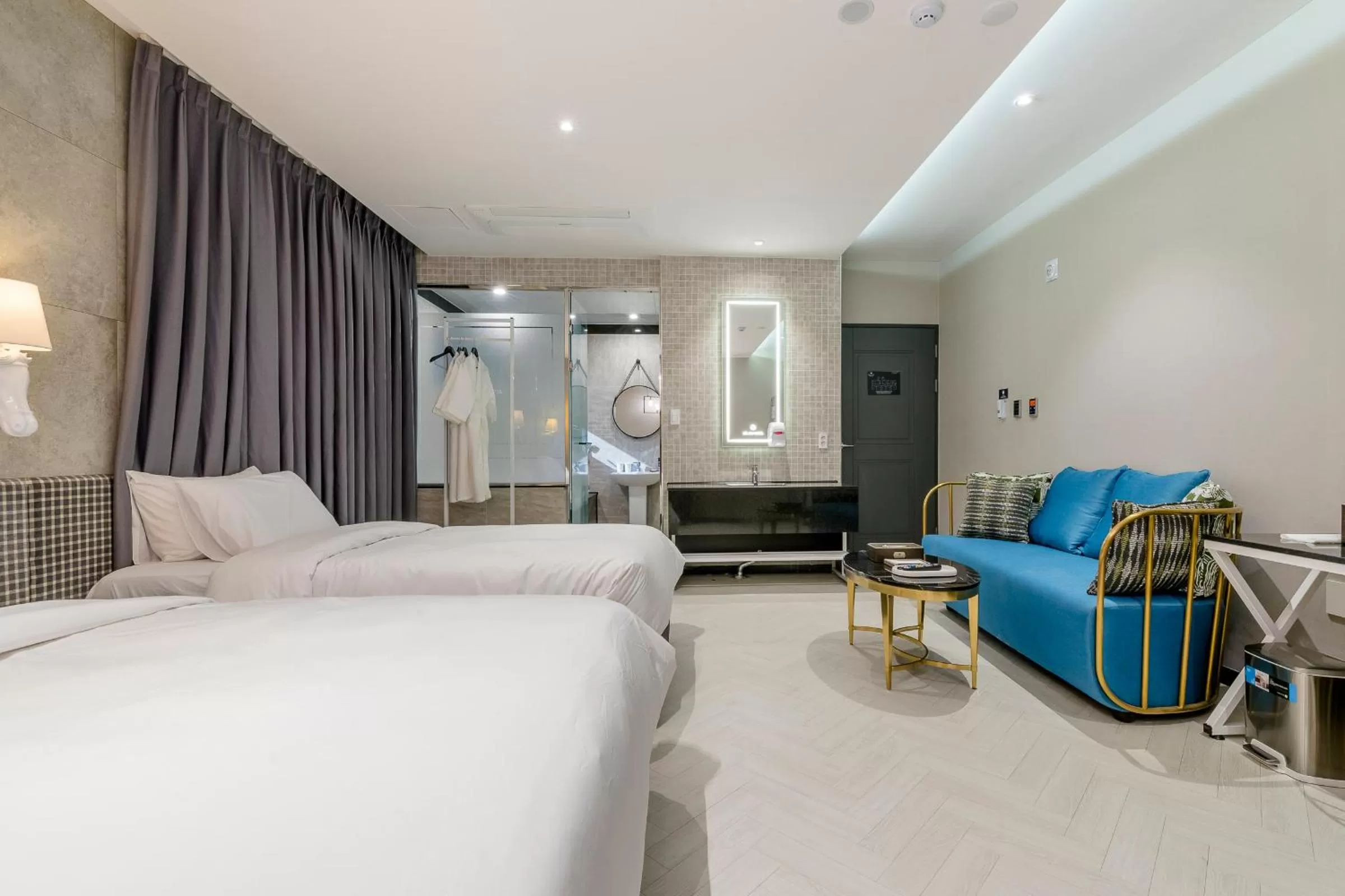 Twin Room in Air Sky Hotel