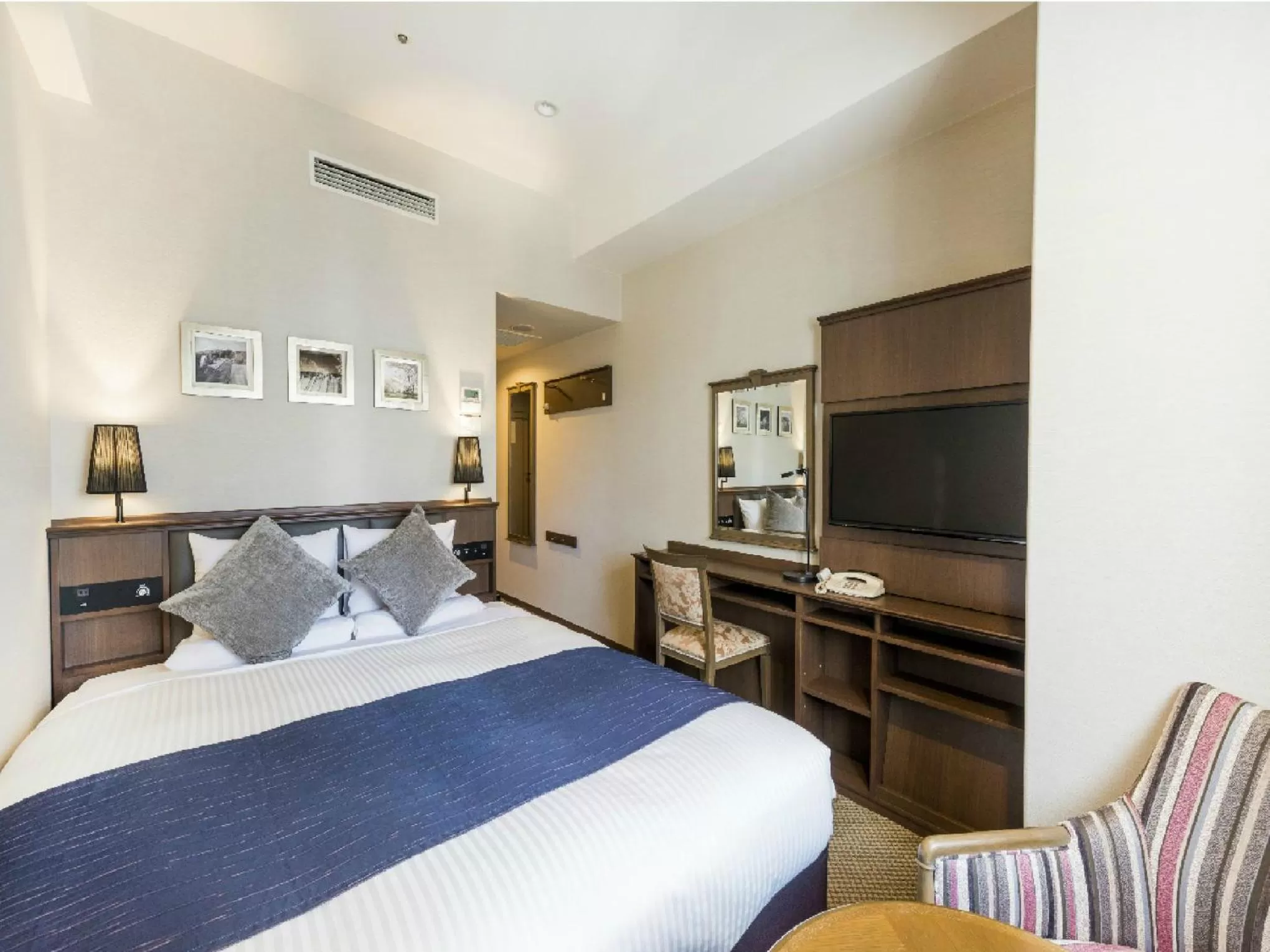 Standard Queen Room - Smoking in HOTEL MYSTAYS Sapporo Aspen