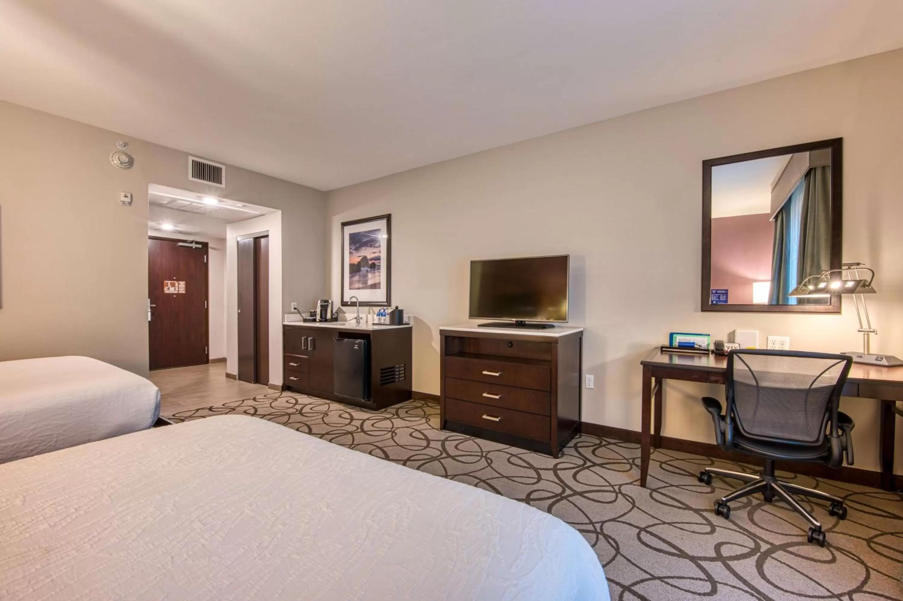 Queen Room with Two Queen Beds - Hearing Accessible in Hilton Garden Inn Irvine/Orange County Airport