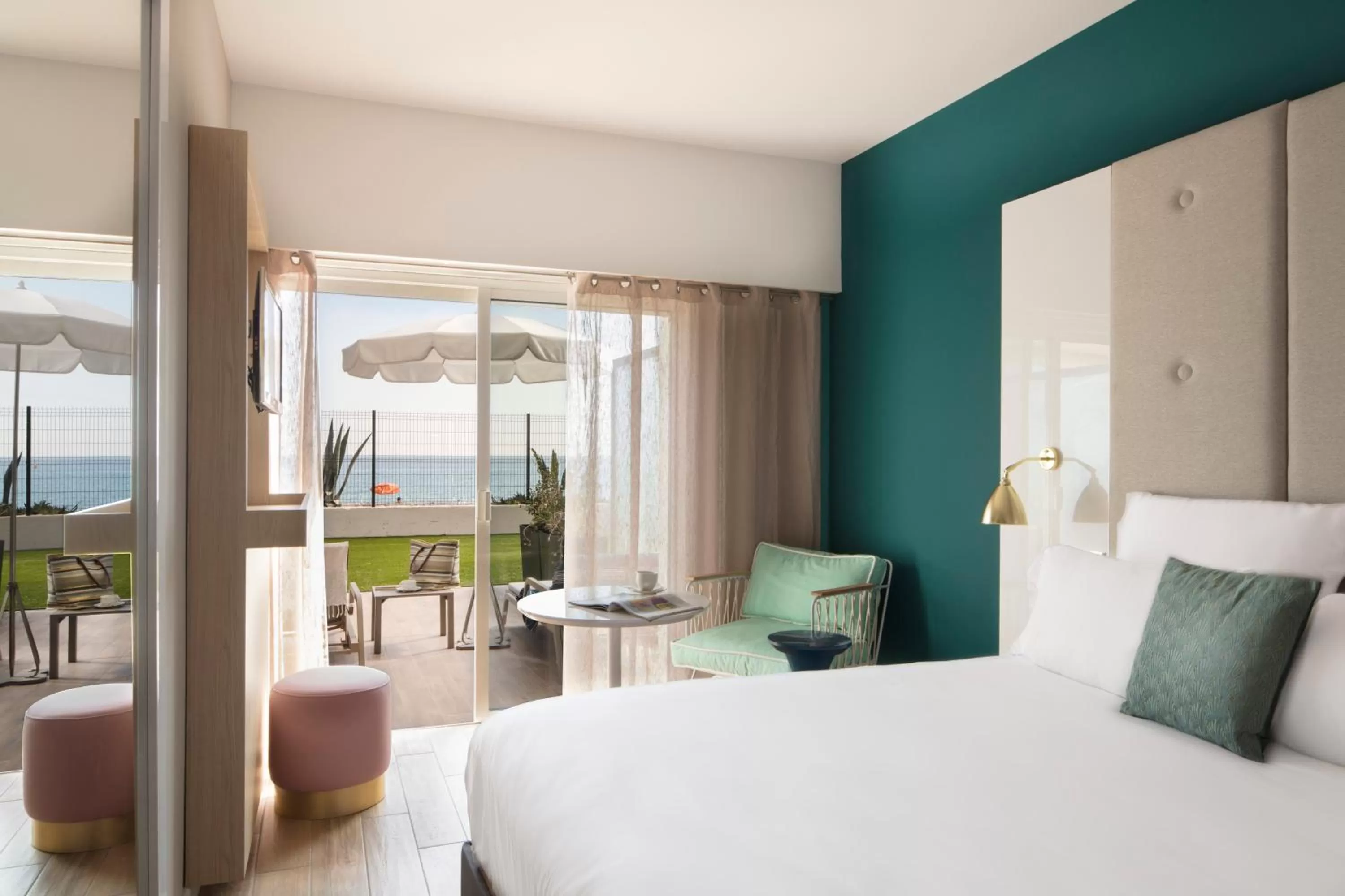 Privilege Room on the Beach in Mercure Villeneuve Loubet Plage