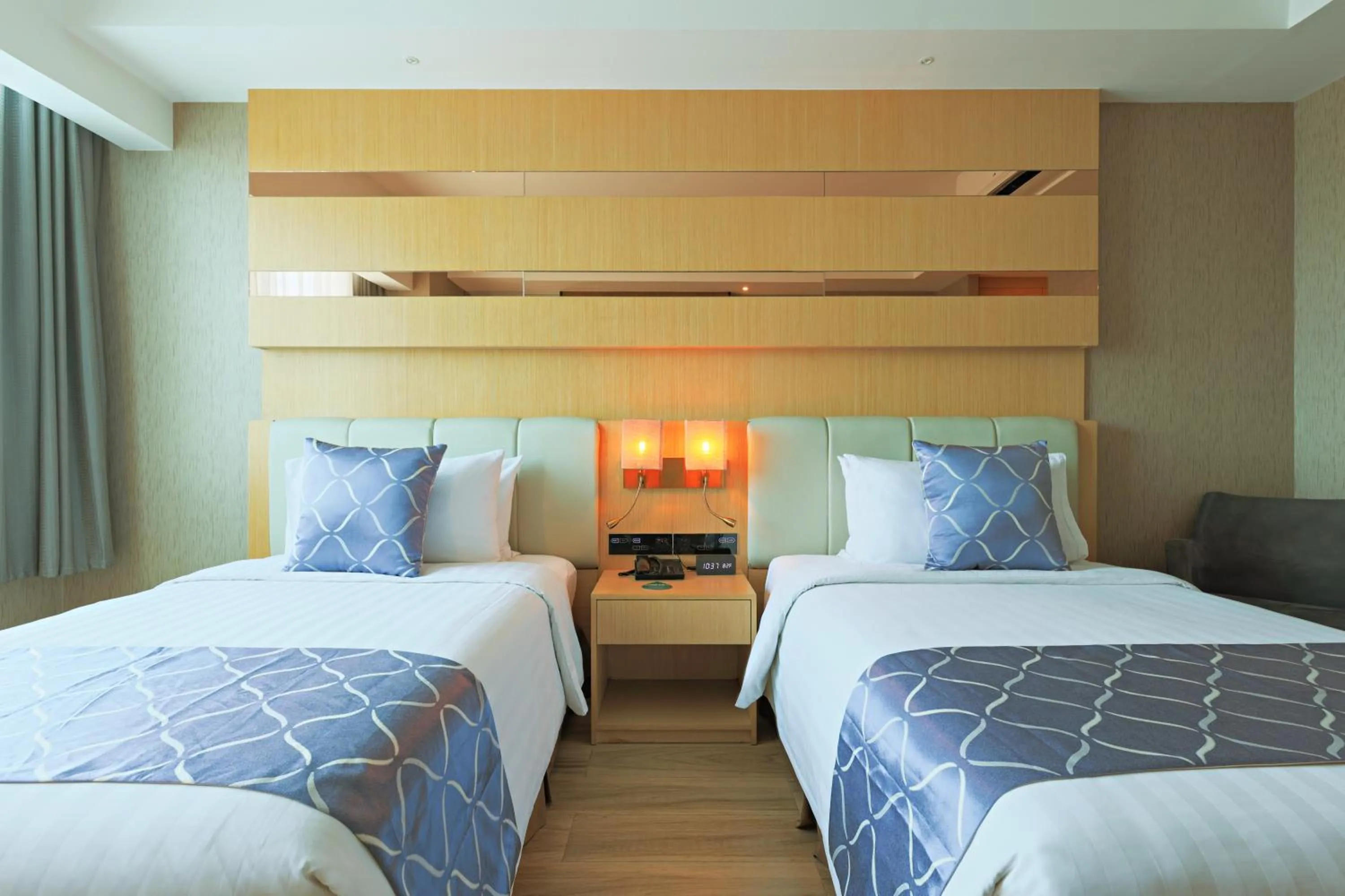 Deluxe Twin Room - Non-Smoking in Best Western Plus Metro Clark