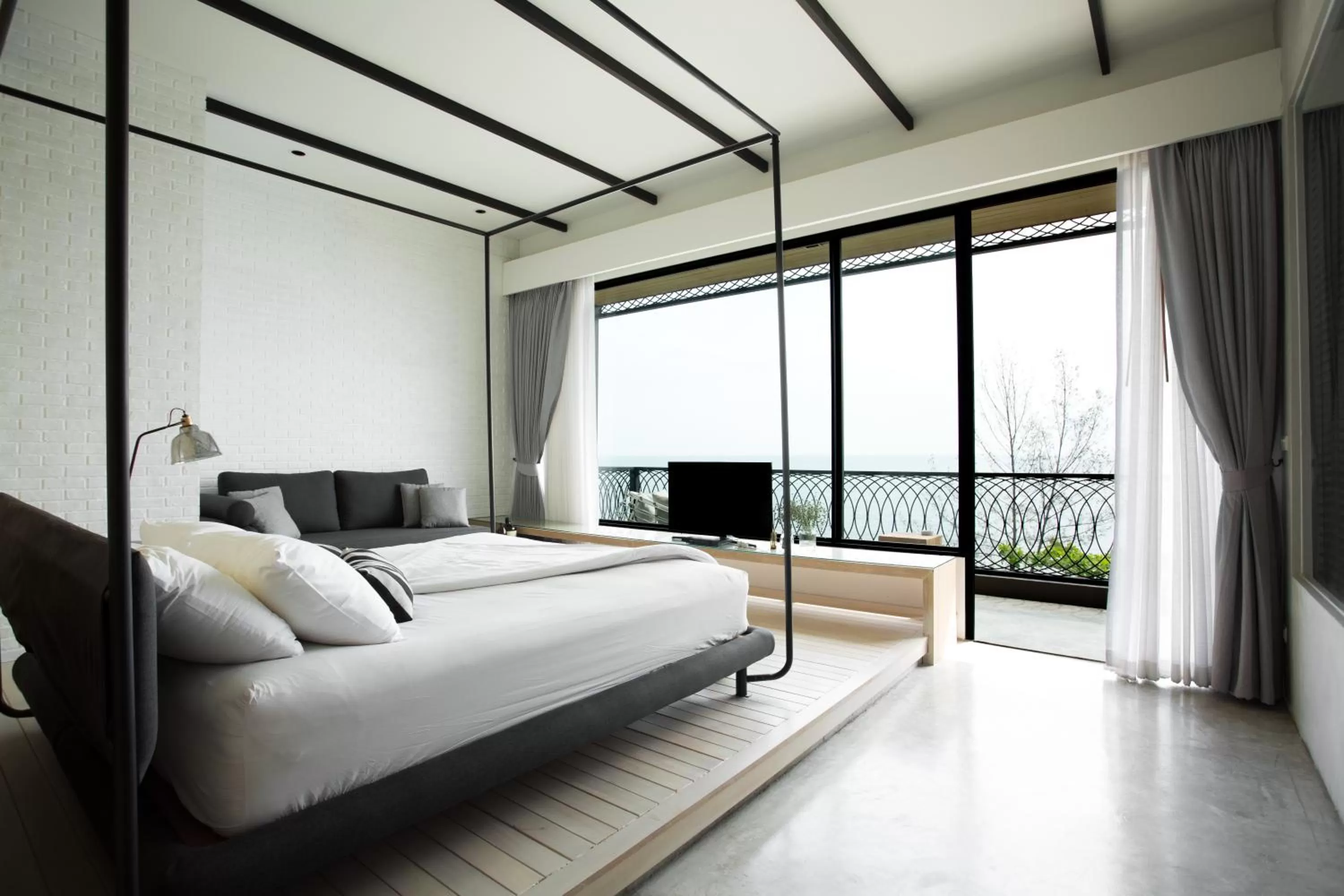 Suite with Sea View and Bathtub in Siambeach Resort