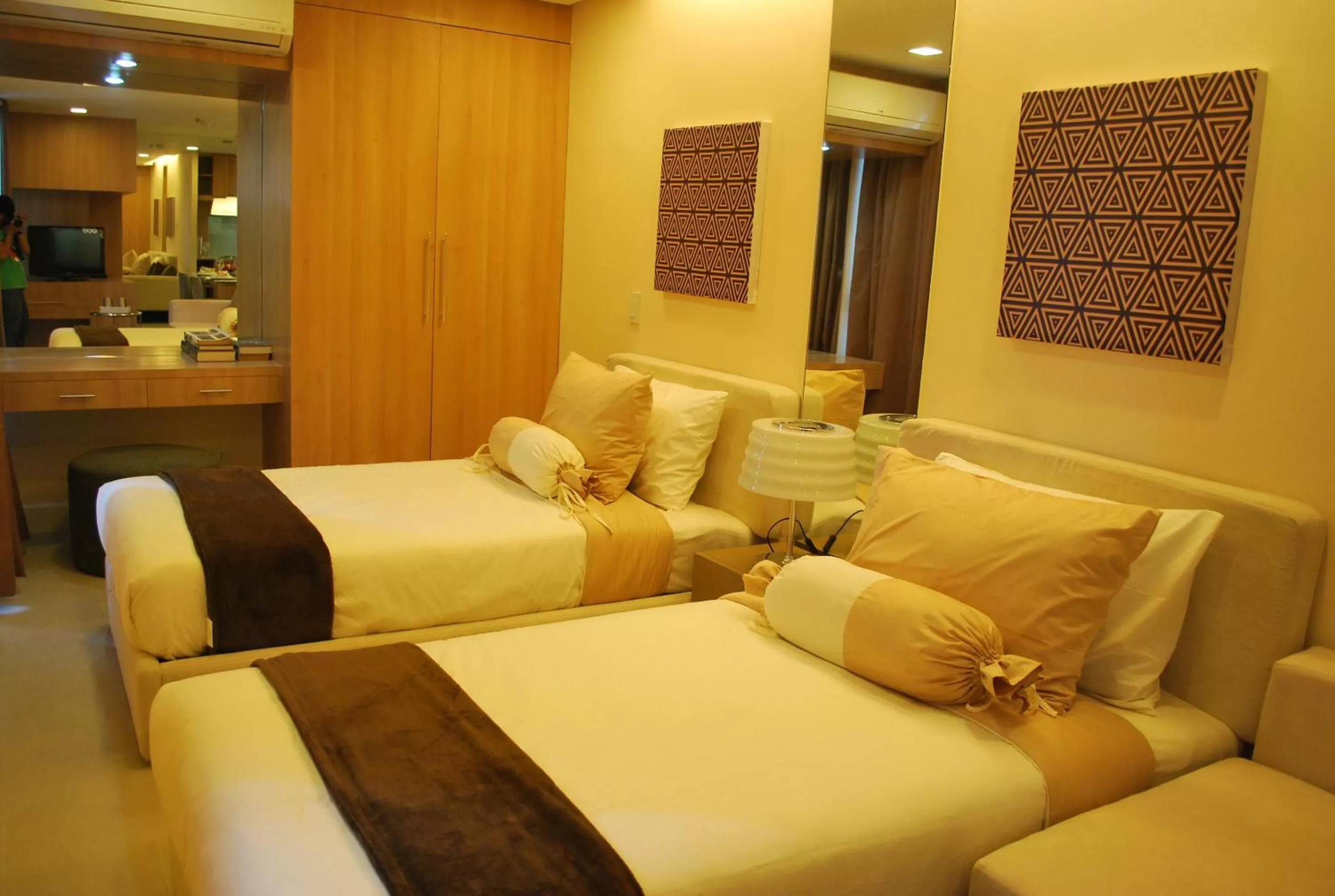 Studio Premier in BSA Twin Towers