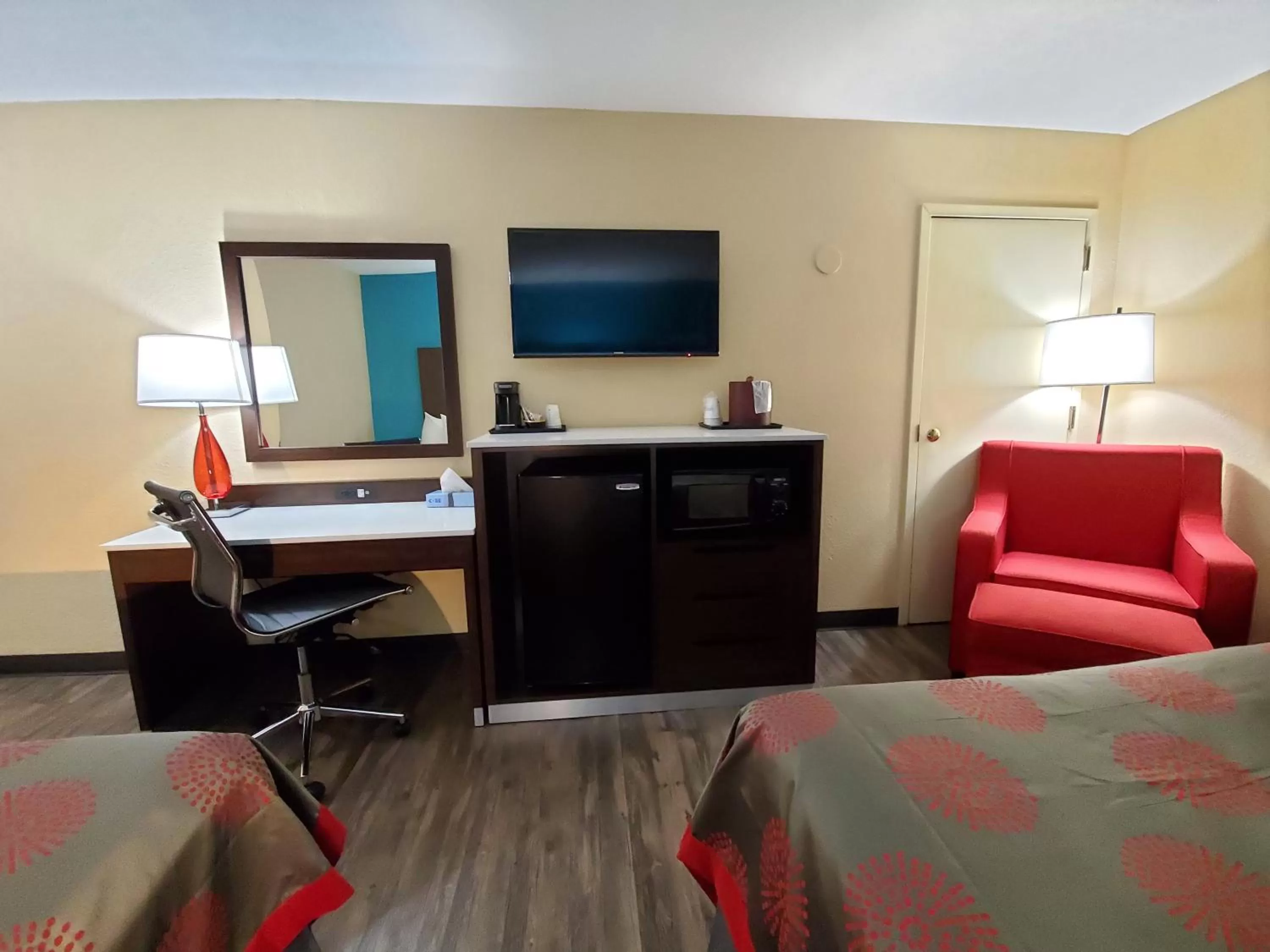 Junior Suite with Two Double Beds Non-Smoking in Ramada by Wyndham Groton Mystic