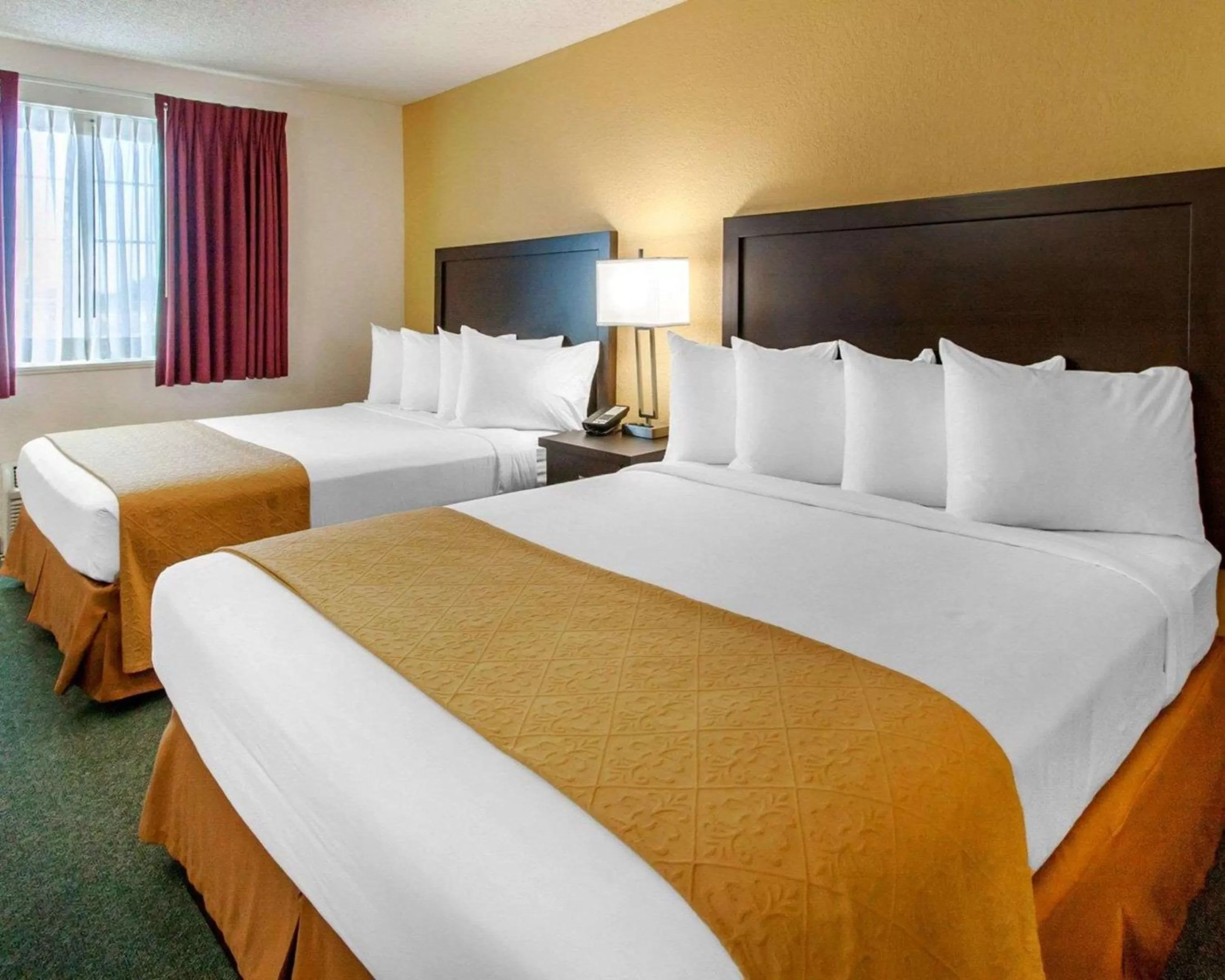 Queen Room with Two Queen Beds - Accessible/Non-Smoking  in Quality Inn & Suites Springfield - Eugene North