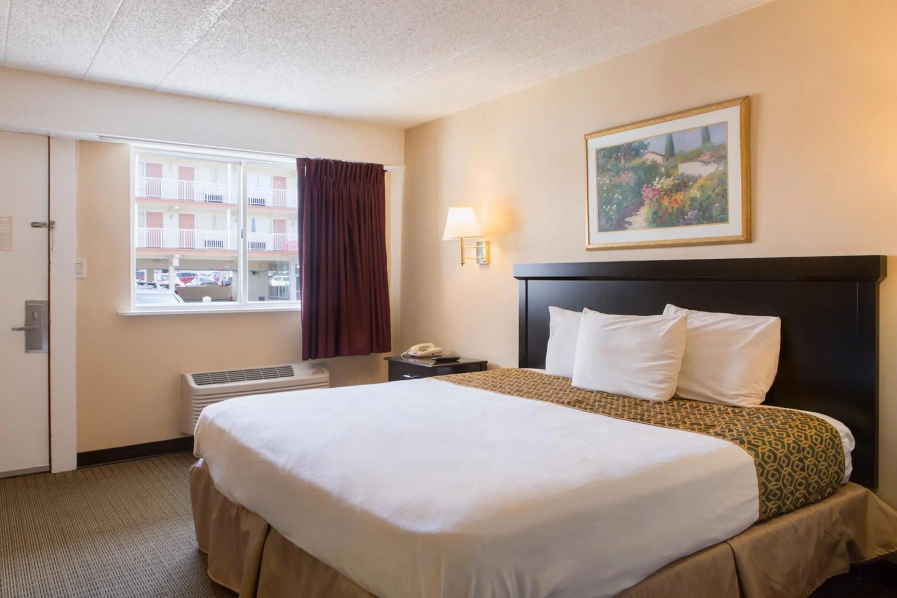 Standard King Room - Non-Smoking  in Atlantic Motor Inn Near Boardwalk