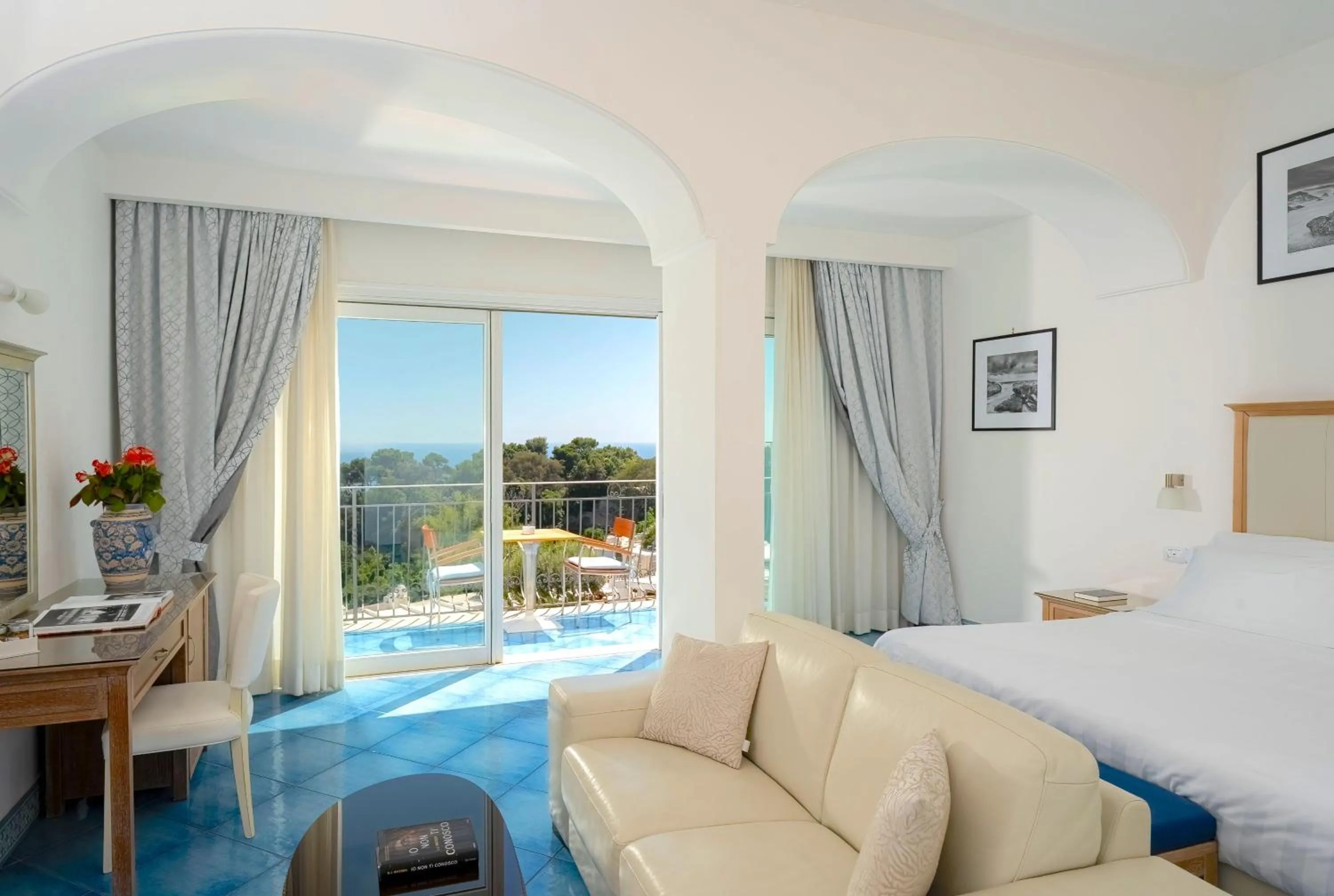 Deluxe Superior Top Floor with Sea View balcony in Hotel La Floridiana