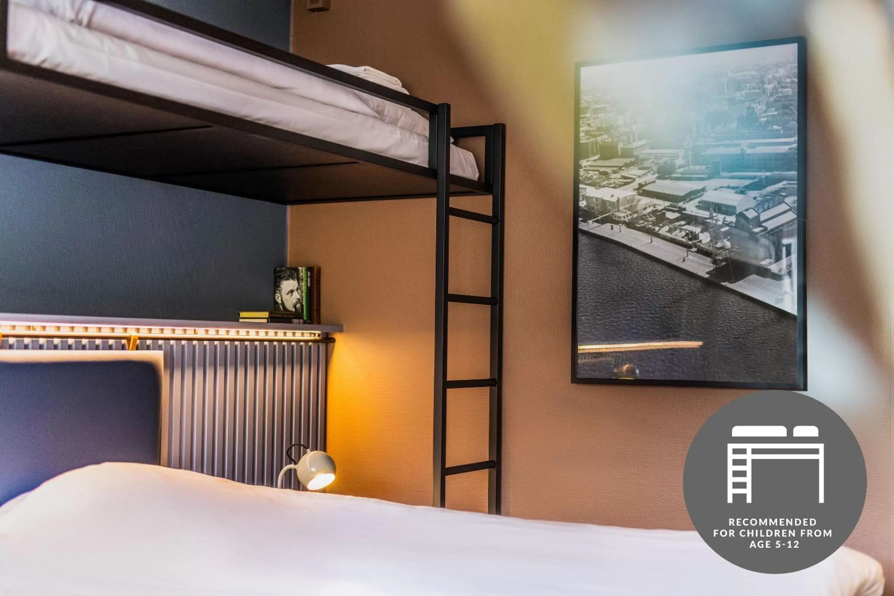 Bed in Pier 5 Hotel
