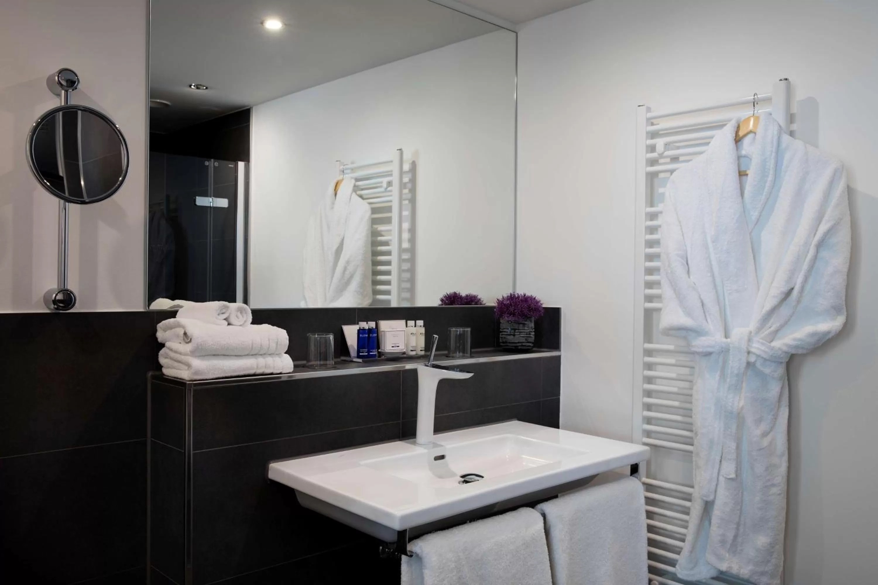 Bathroom in art'otel berlin mitte, Powered by Radisson Hotels