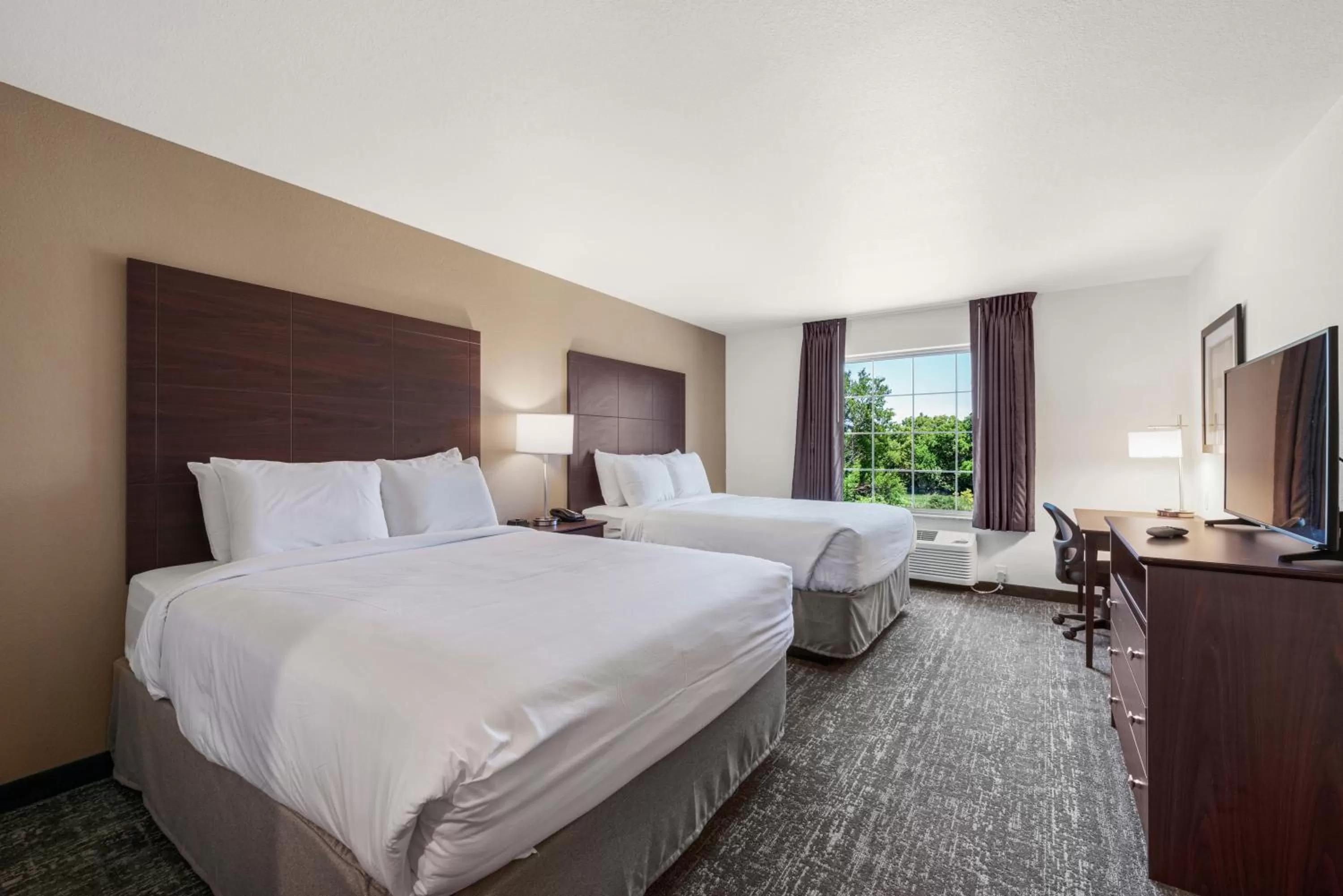 Queen Room in Cobblestone Hotel & Suites - Urbana