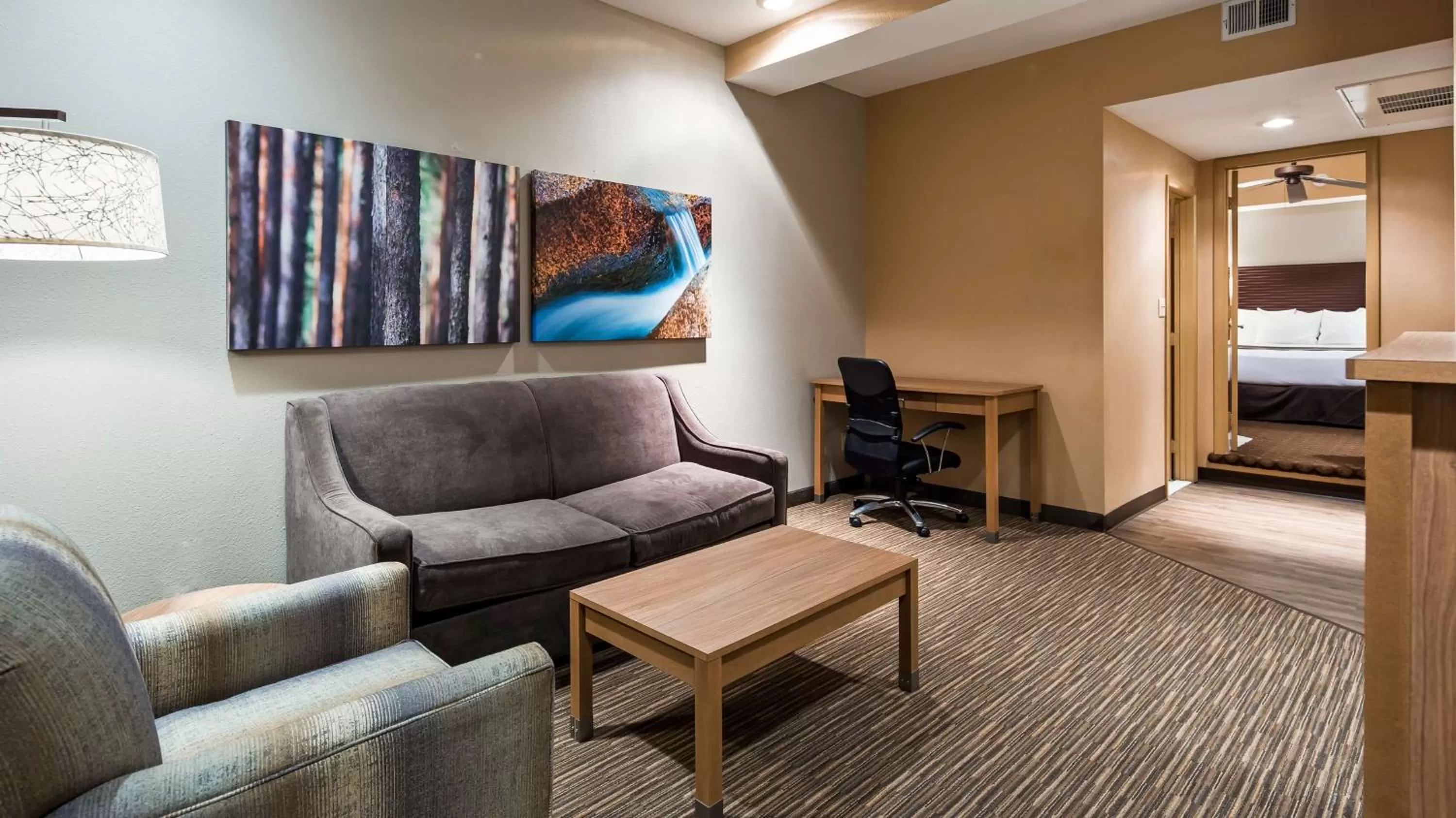 King Suite - Non-Smoking in Best Western Plus Landing View Inn & Suites