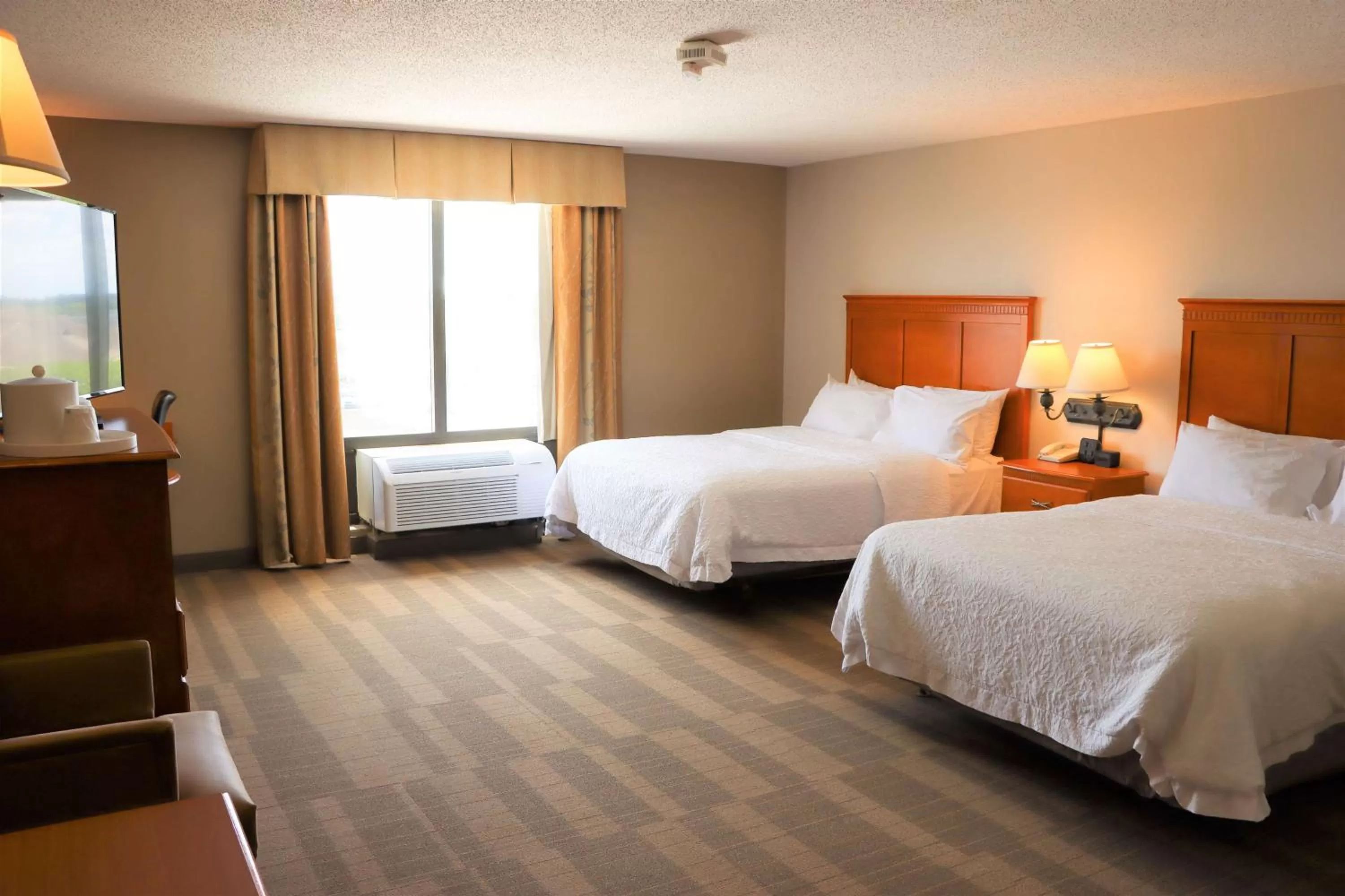 Queen Room with Two Queen Beds - Mobility and Hearing Access/Non-Smoking in Hampton Inn & Suites Thibodaux