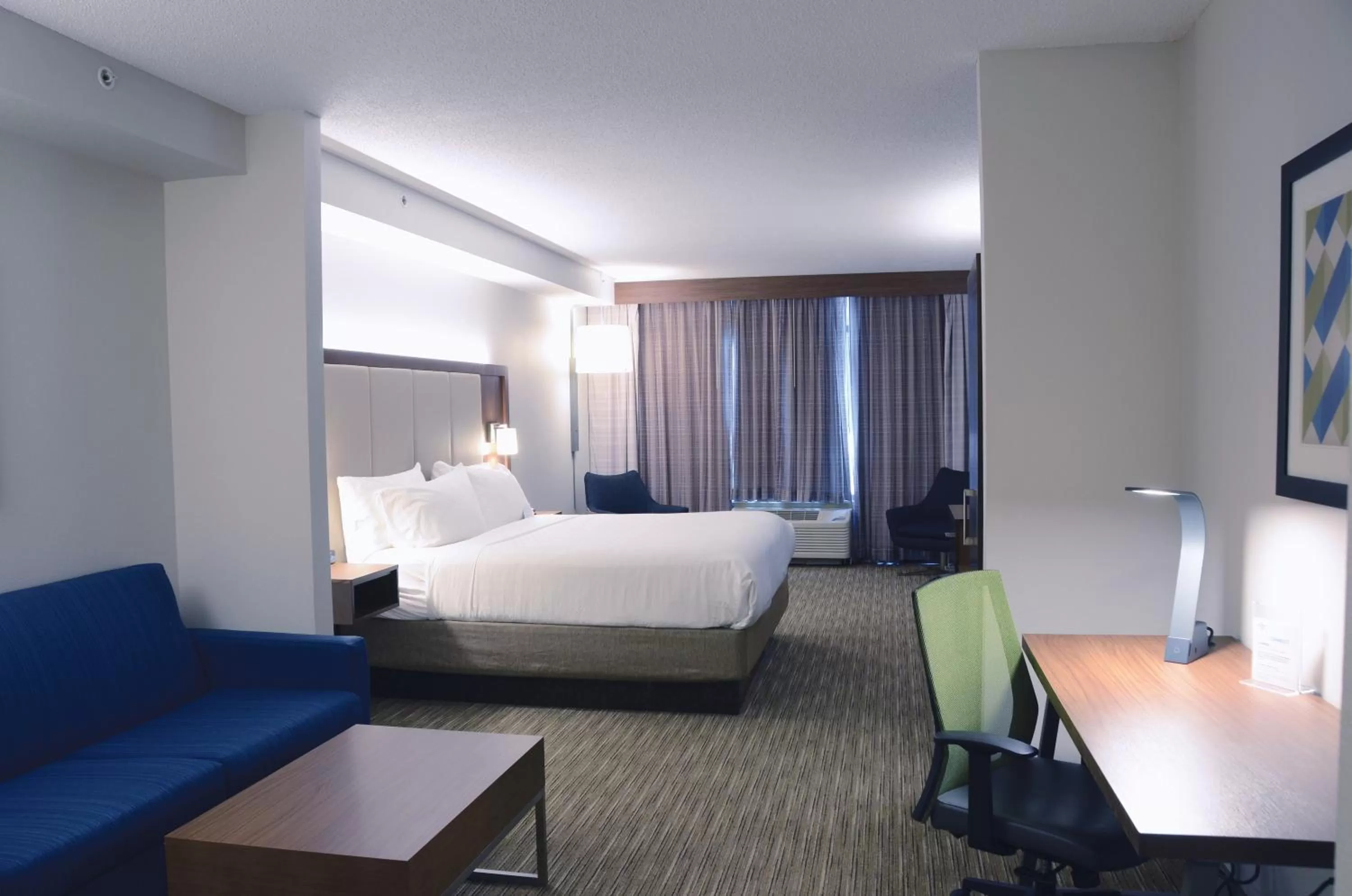 King Suite in Holiday Inn Express Hotel & Suites Mount Juliet - Nashville Area by IHG