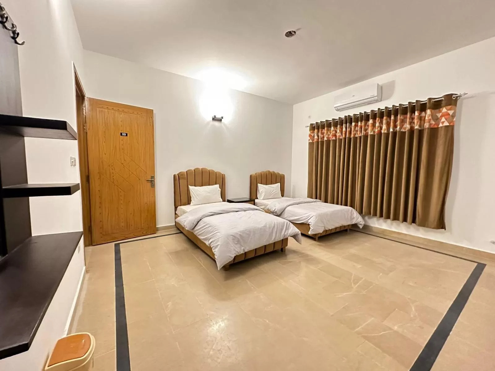 Standard Twin Room in Islamabad Travelodge Guest House