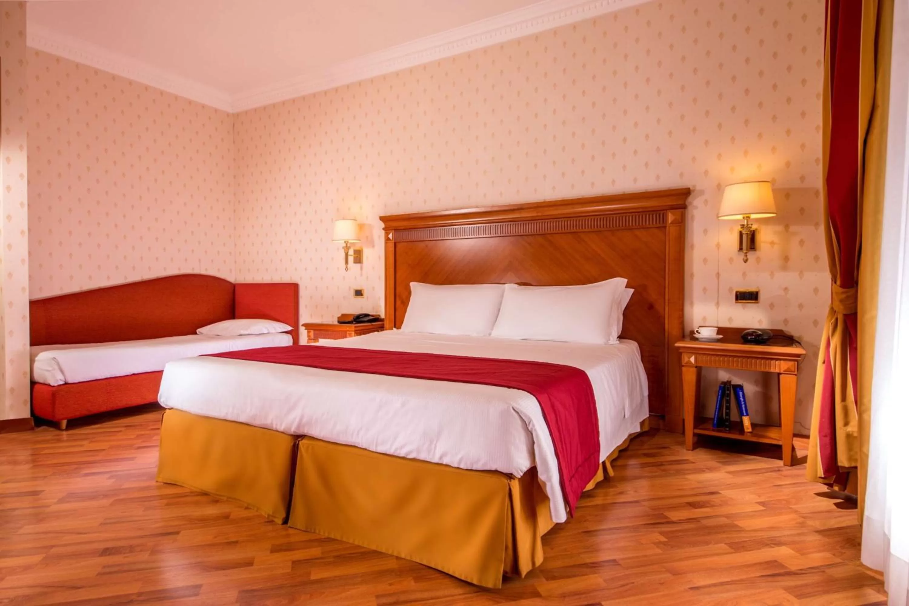 Standard King Room with Single Bed in Best Western Hotel Viterbo