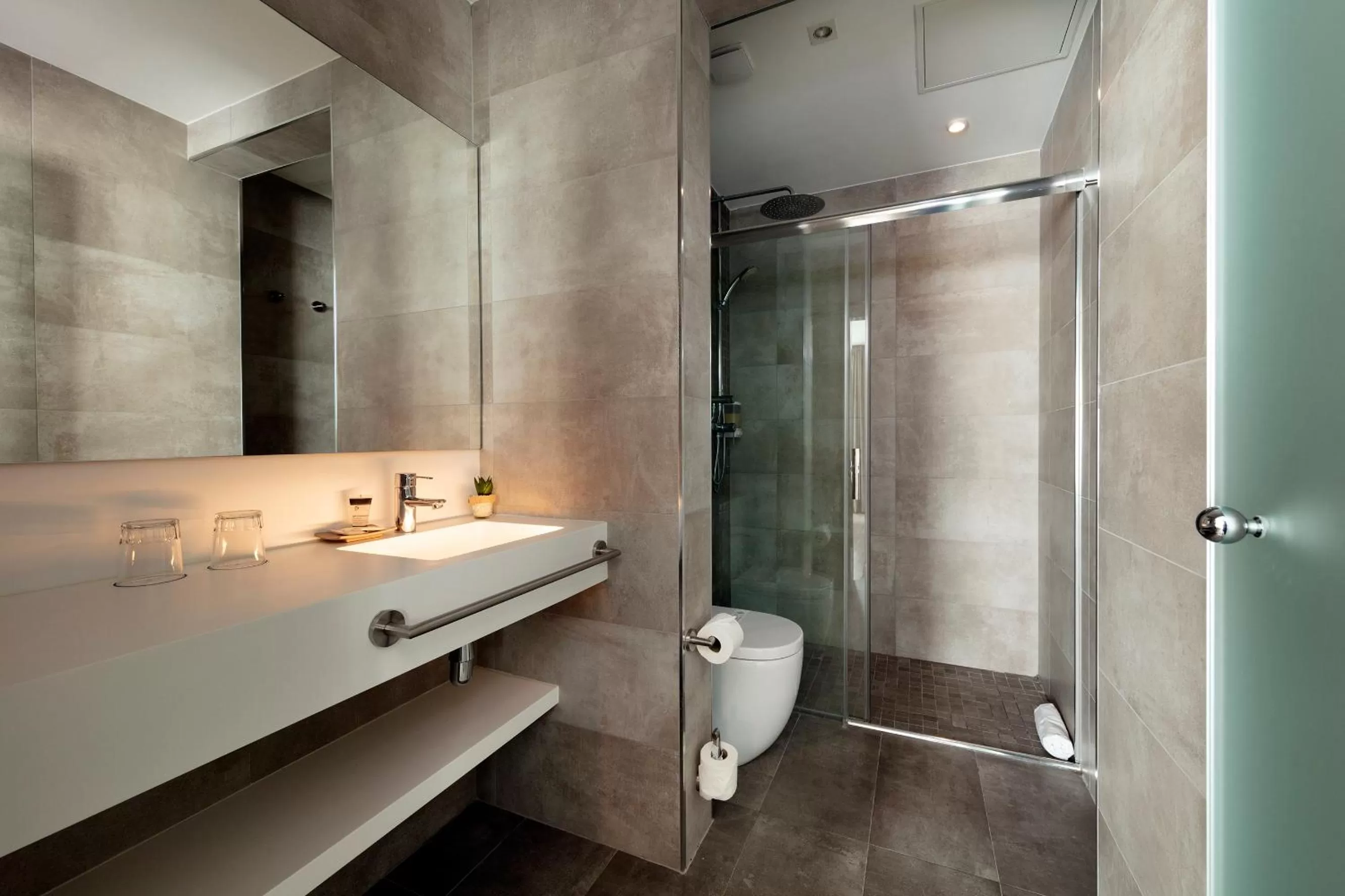 Superior Room Interior in Hotel Oasis