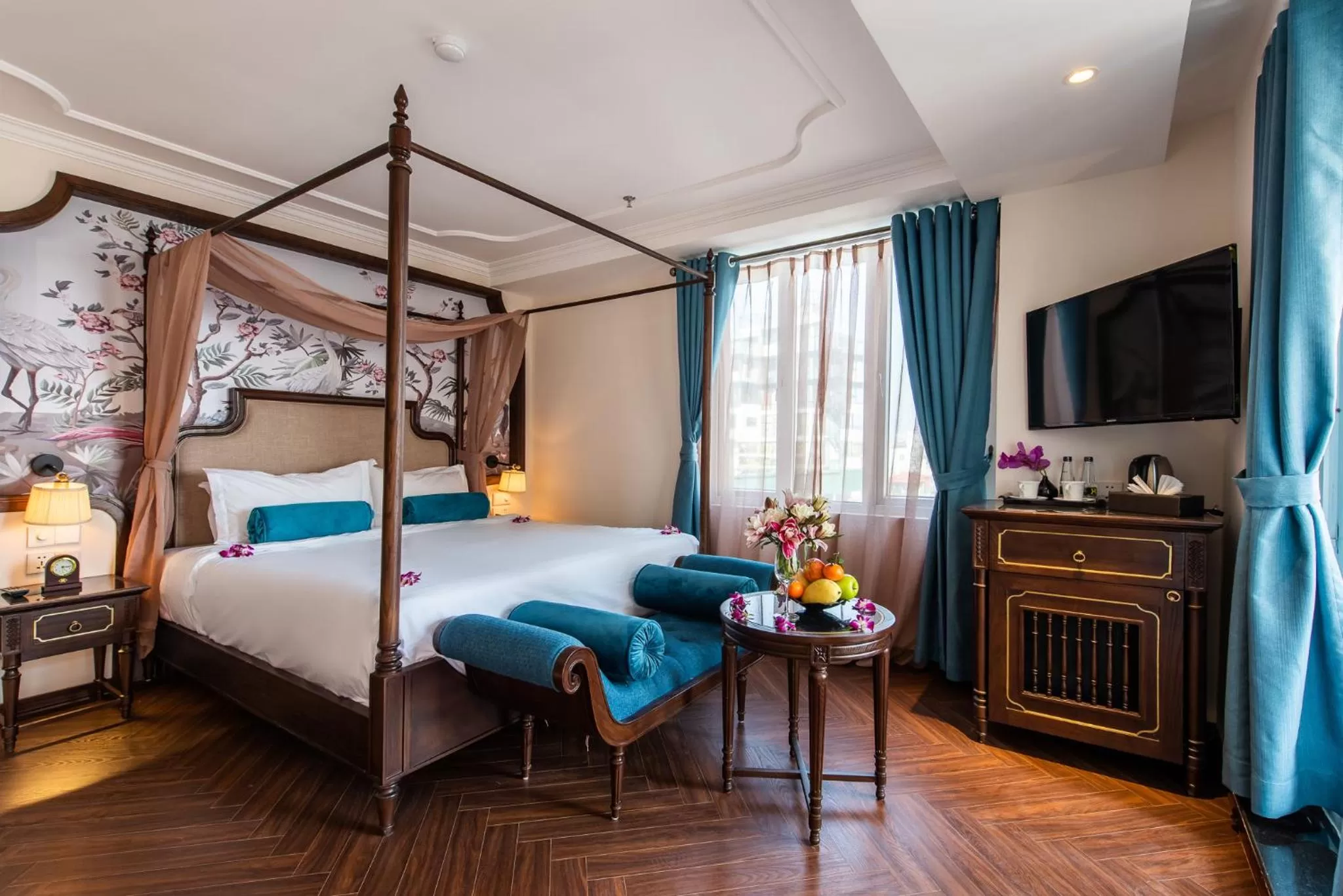 Junior Suite with Terrace in Hanoi Tirant Hotel