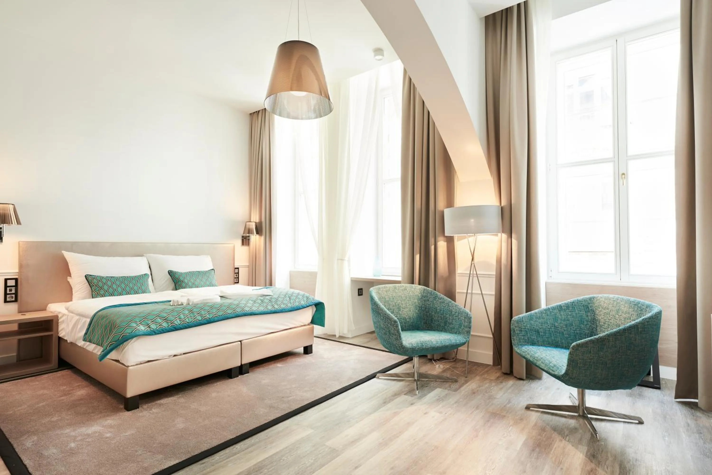 Deluxe Double or Twin Room in Boutique Residence Budapest