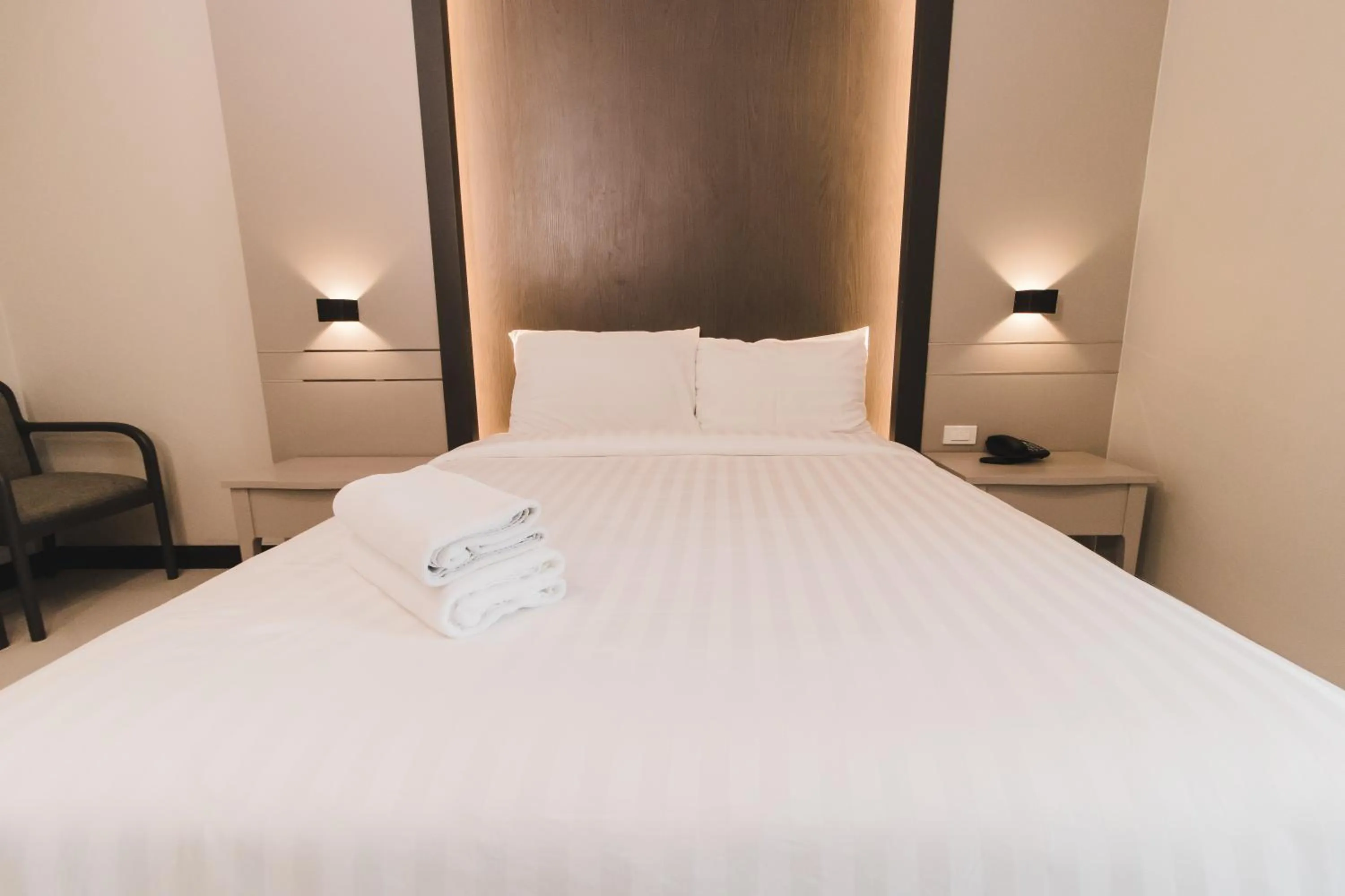 Queen Room with Spa Bath in So good Hotel Bangkok