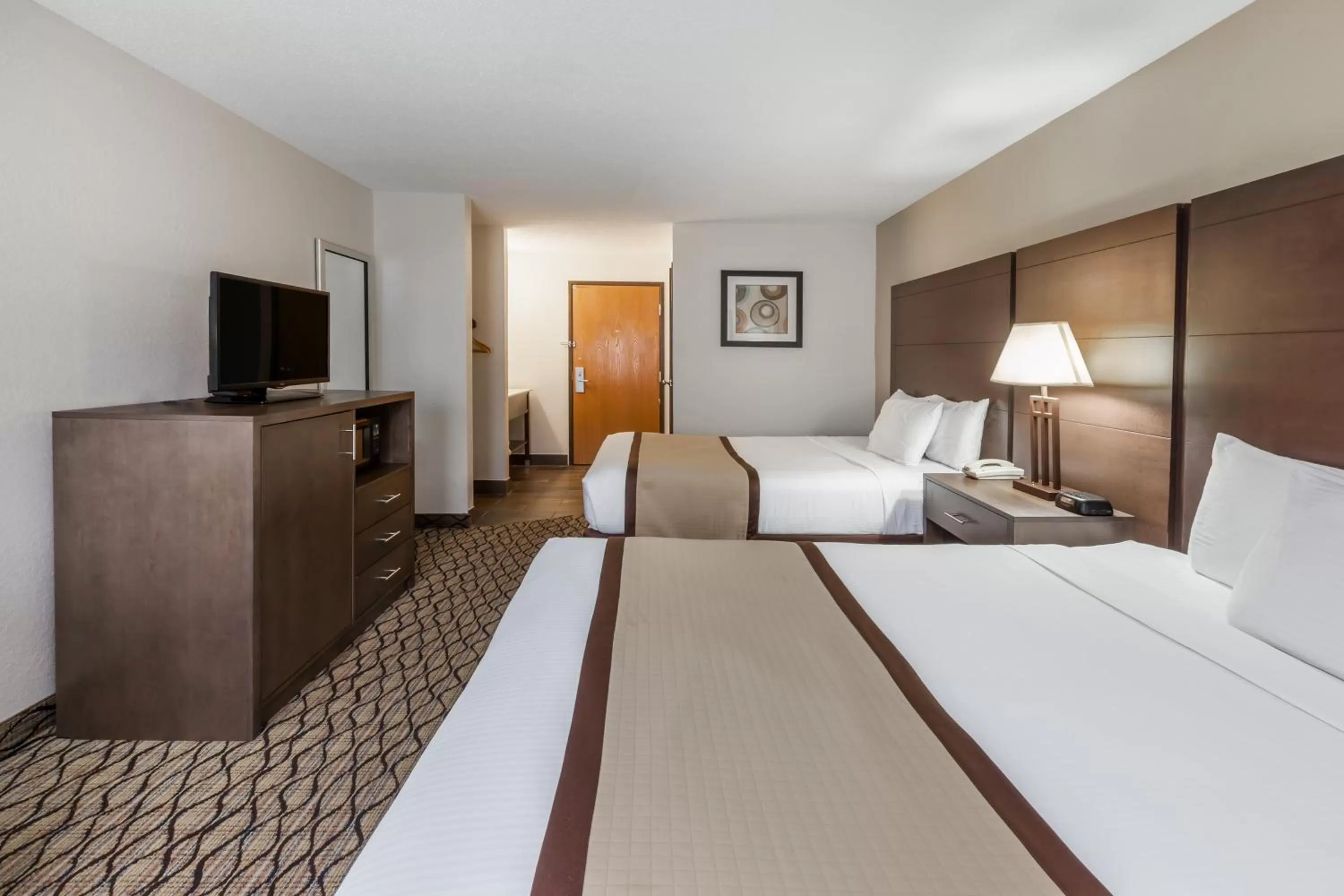 Queen Room with Two Queen Beds - Non-Smoking in Baymont by Wyndham Auburn