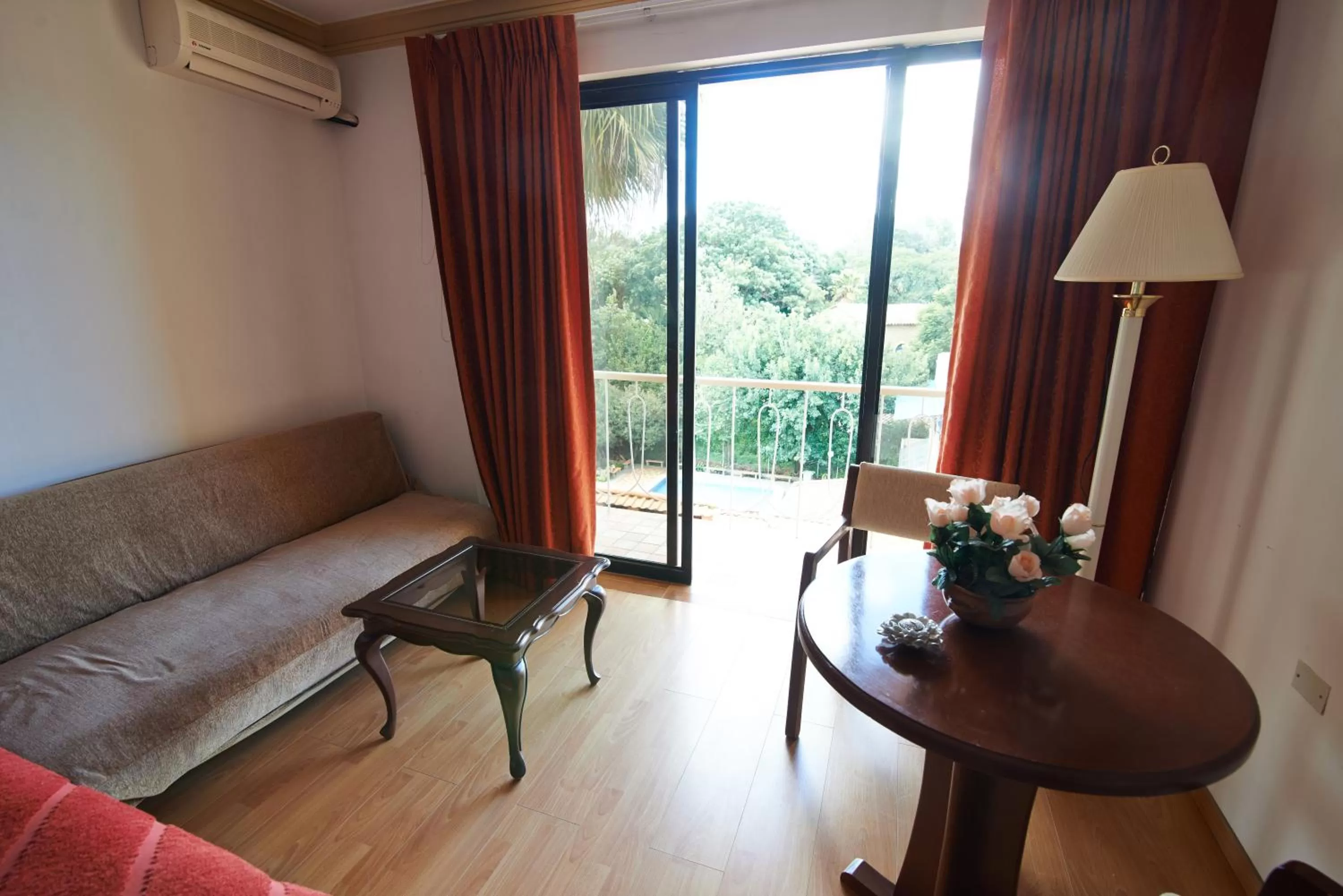 Superior Queen Room with Two Queen Beds in Hotel Los Ceibos