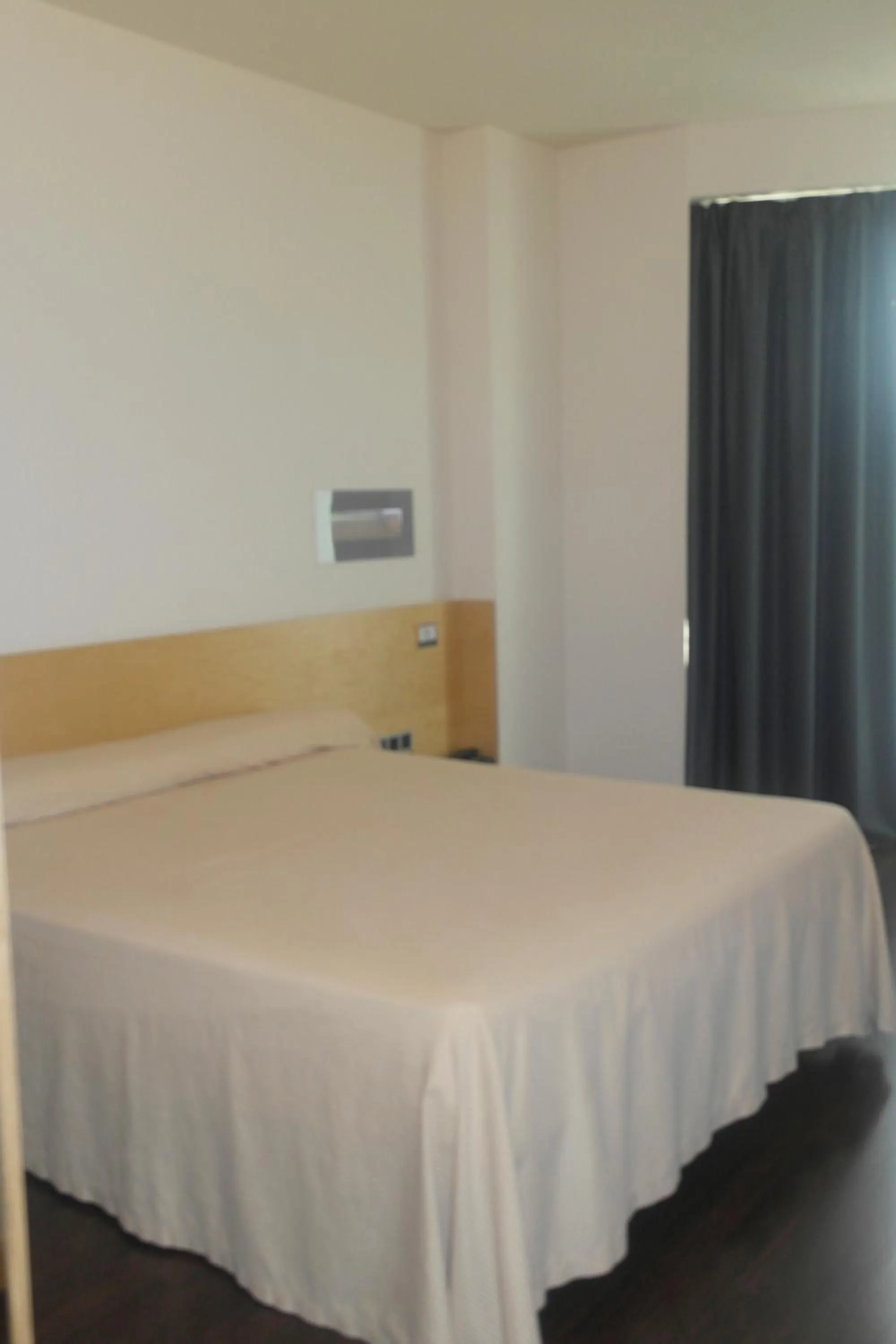 Double or Twin Room - single occupancy in Gobeo Park