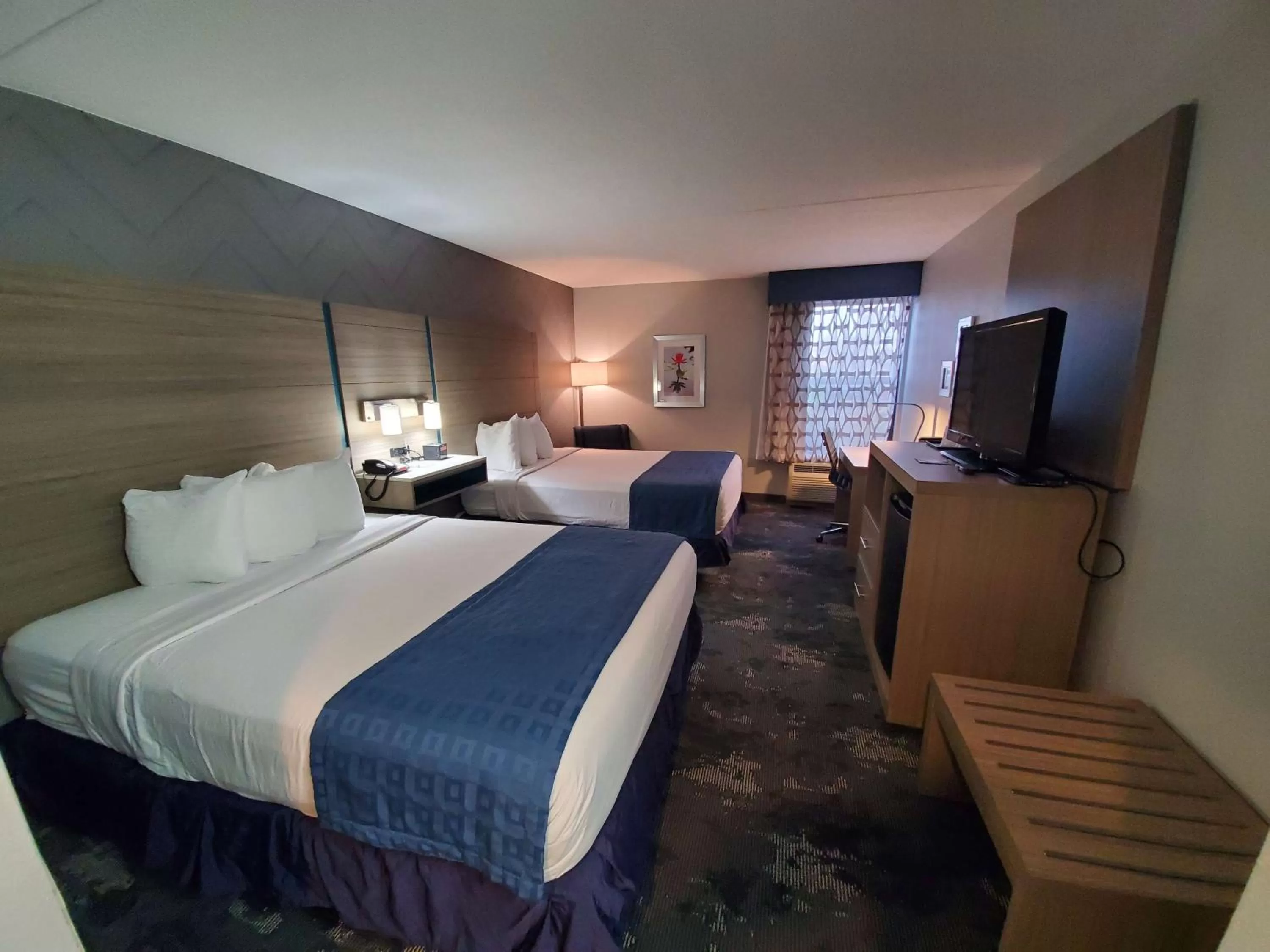 King Room in Best Western Historic Frederick