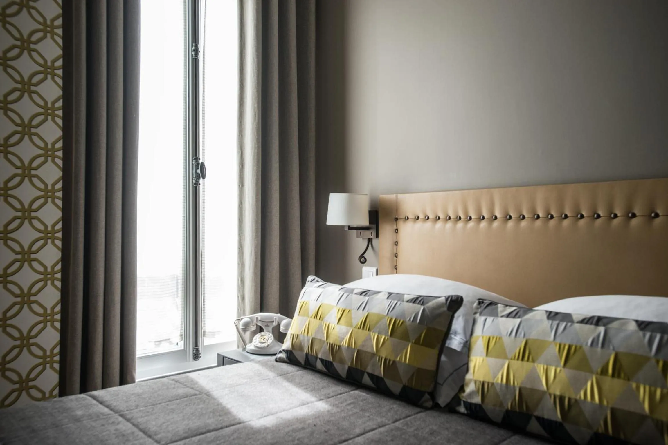 Two Connecting Double Rooms in Apollon Montparnasse